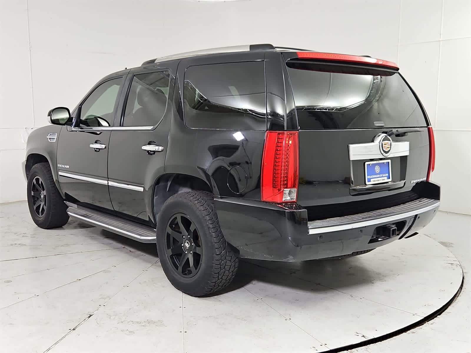 Thumbnail: 2014 Cadillac Escalade - 4