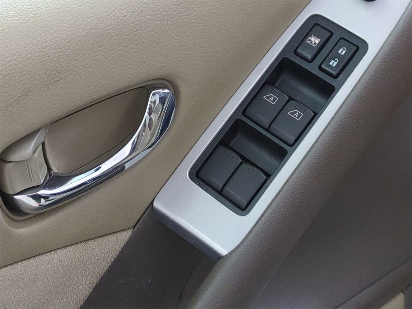 Thumbnail: 2009 Nissan Murano - 17