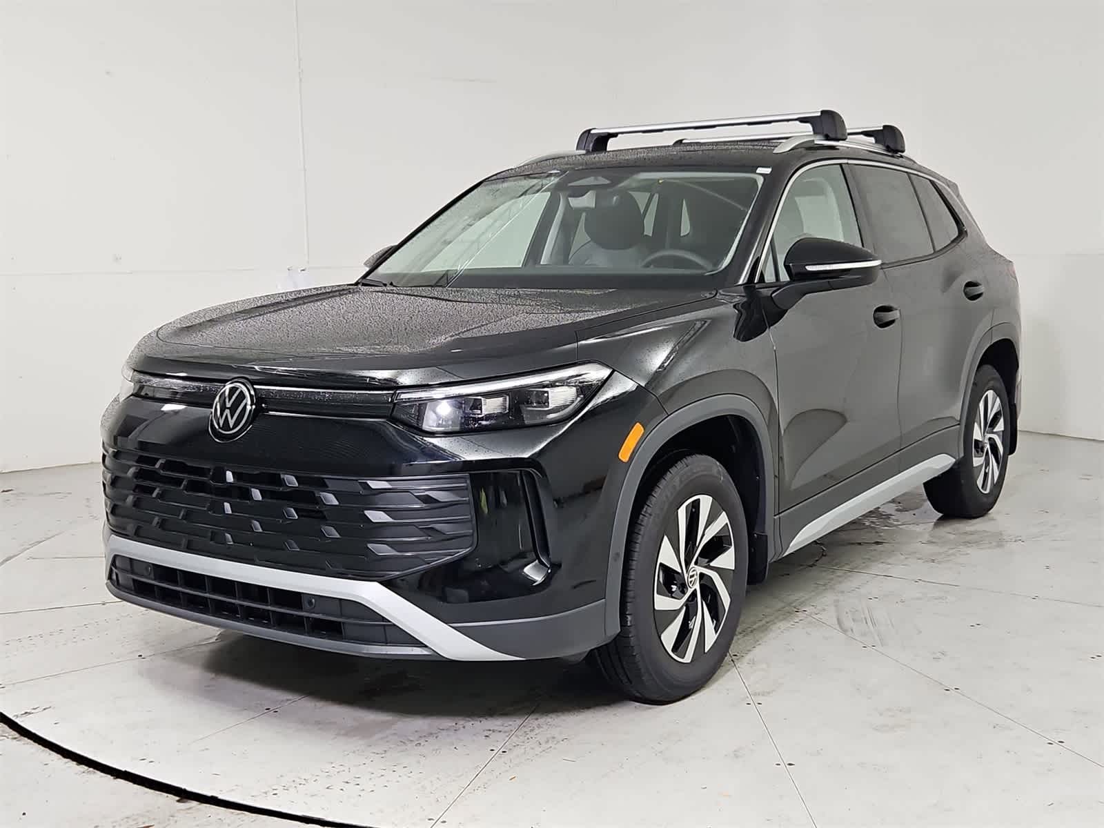 Thumbnail: 2025 Volkswagen Tiguan - 1