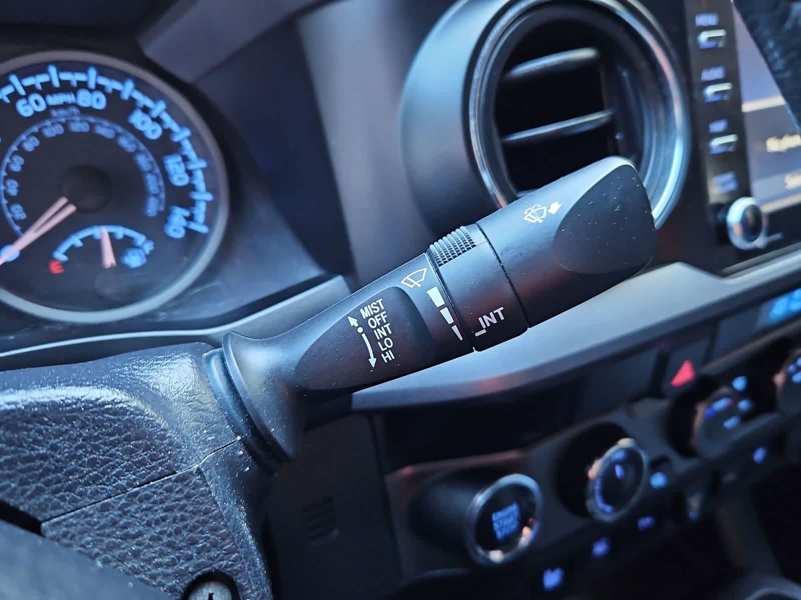 Thumbnail: 2021 Toyota Tacoma - 25