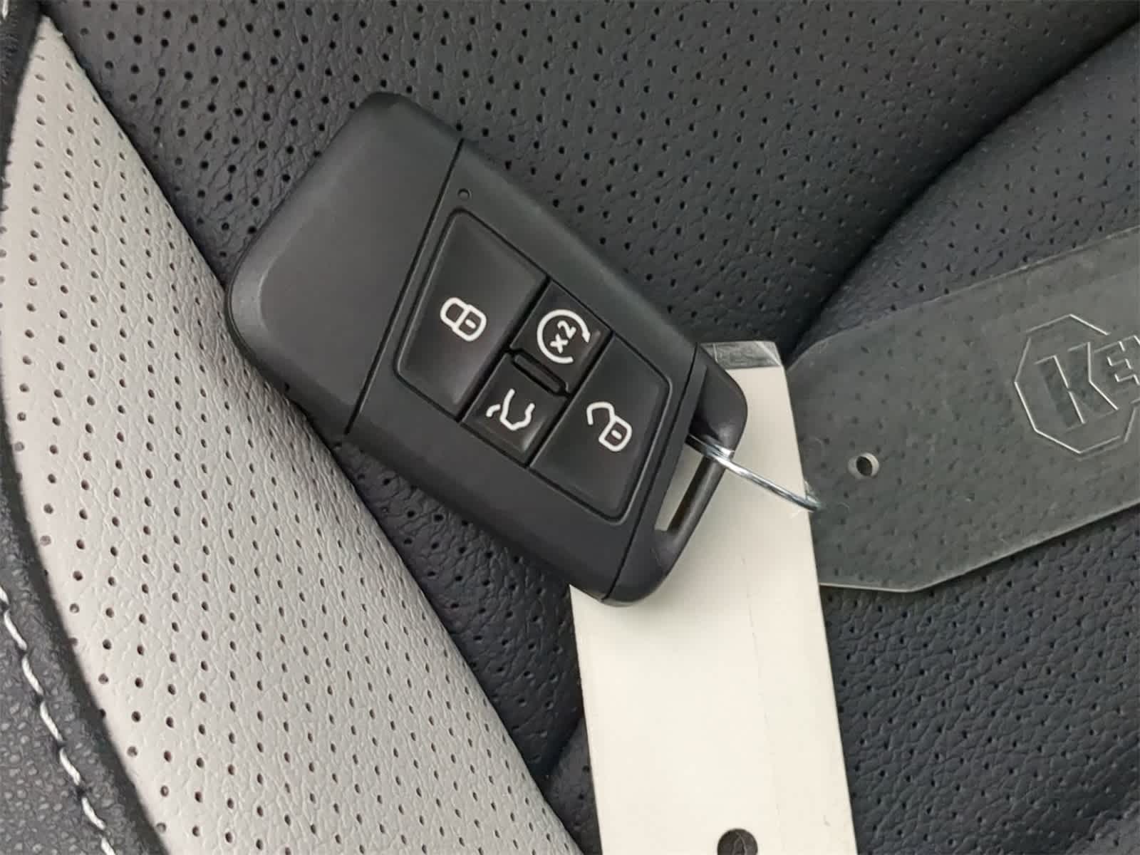 Thumbnail: 2025 Volkswagen Taos - 35