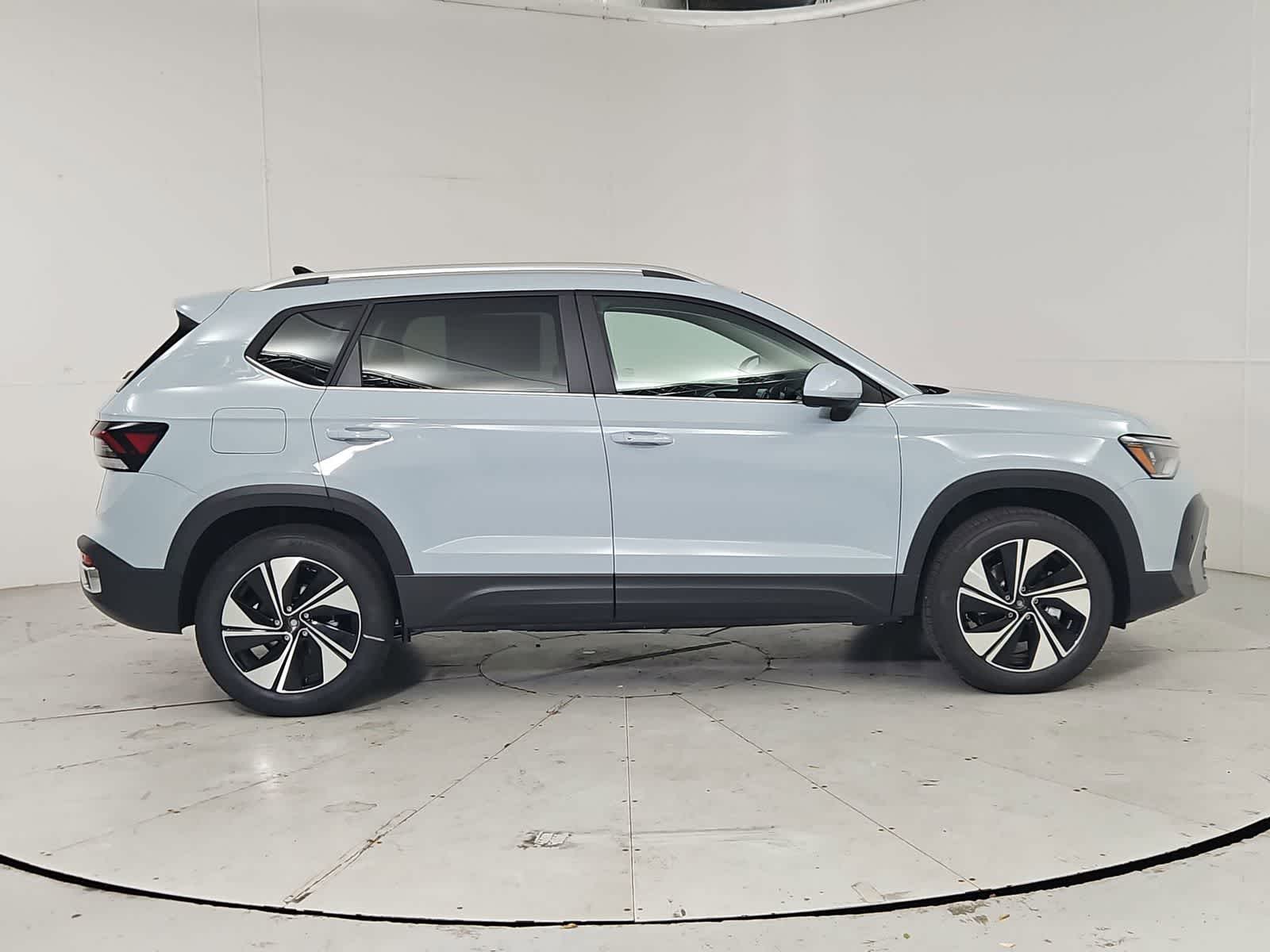 Thumbnail: 2026 Volkswagen Taos - 7