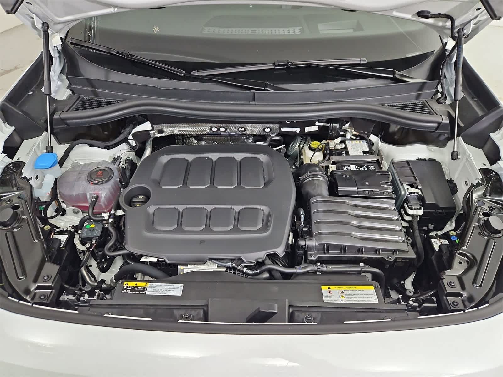 Thumbnail: 2025 Volkswagen Tiguan - 14