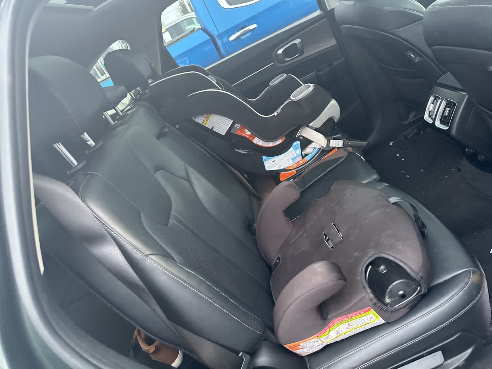 Thumbnail: 2022 Kia Sorento - 7