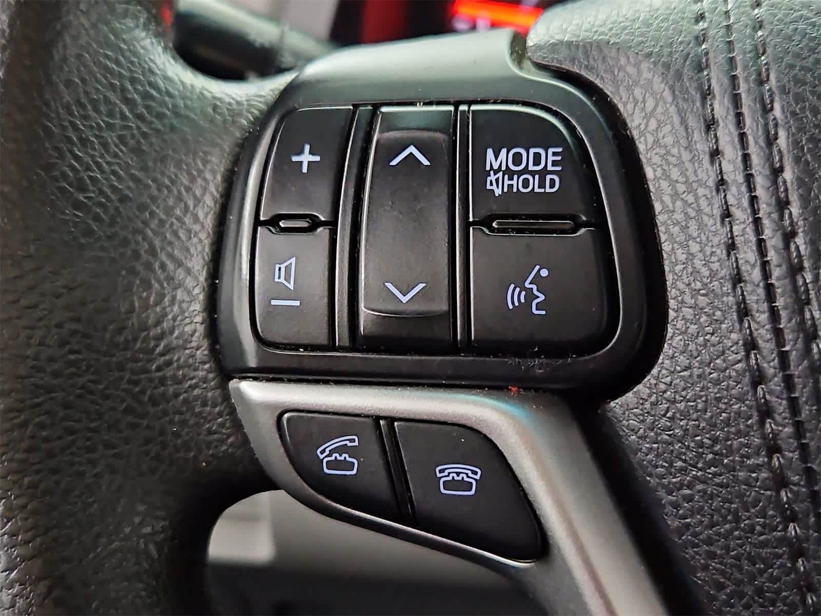 Thumbnail: 2016 Toyota Sienna - 23