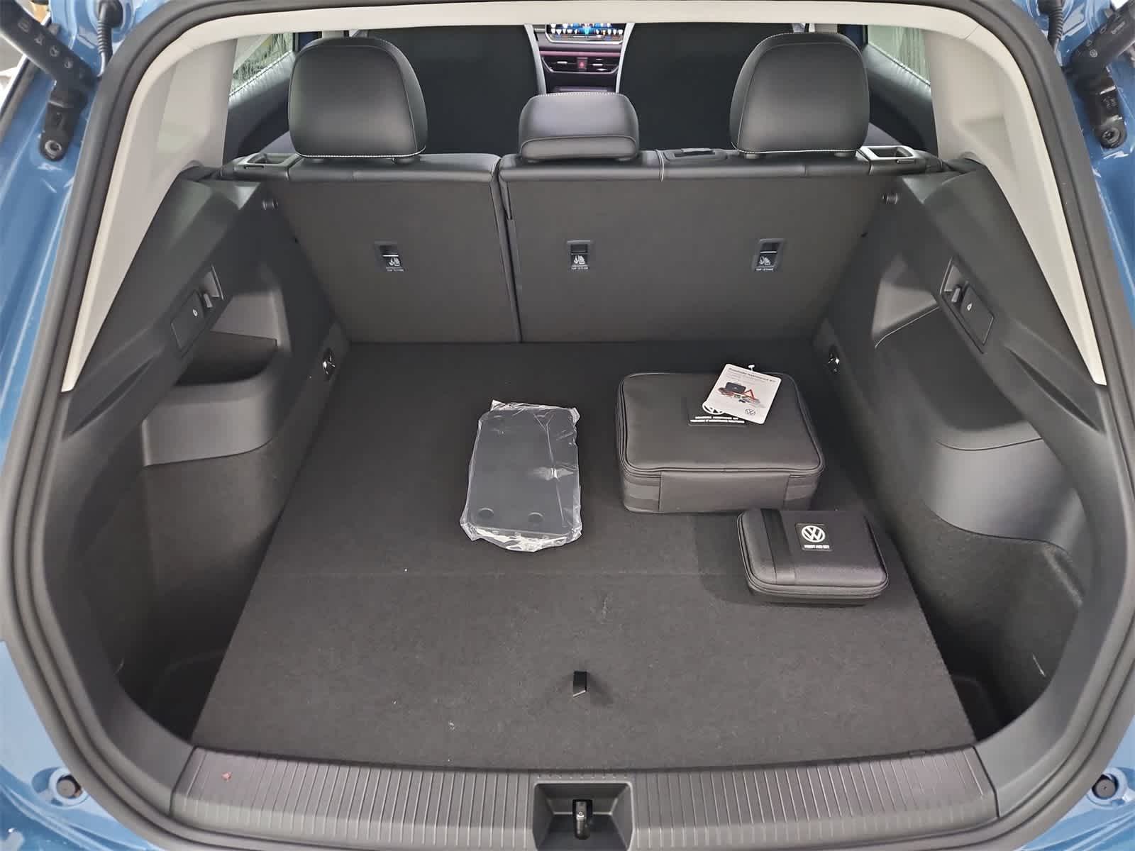 Thumbnail: 2025 Volkswagen Tiguan - 34