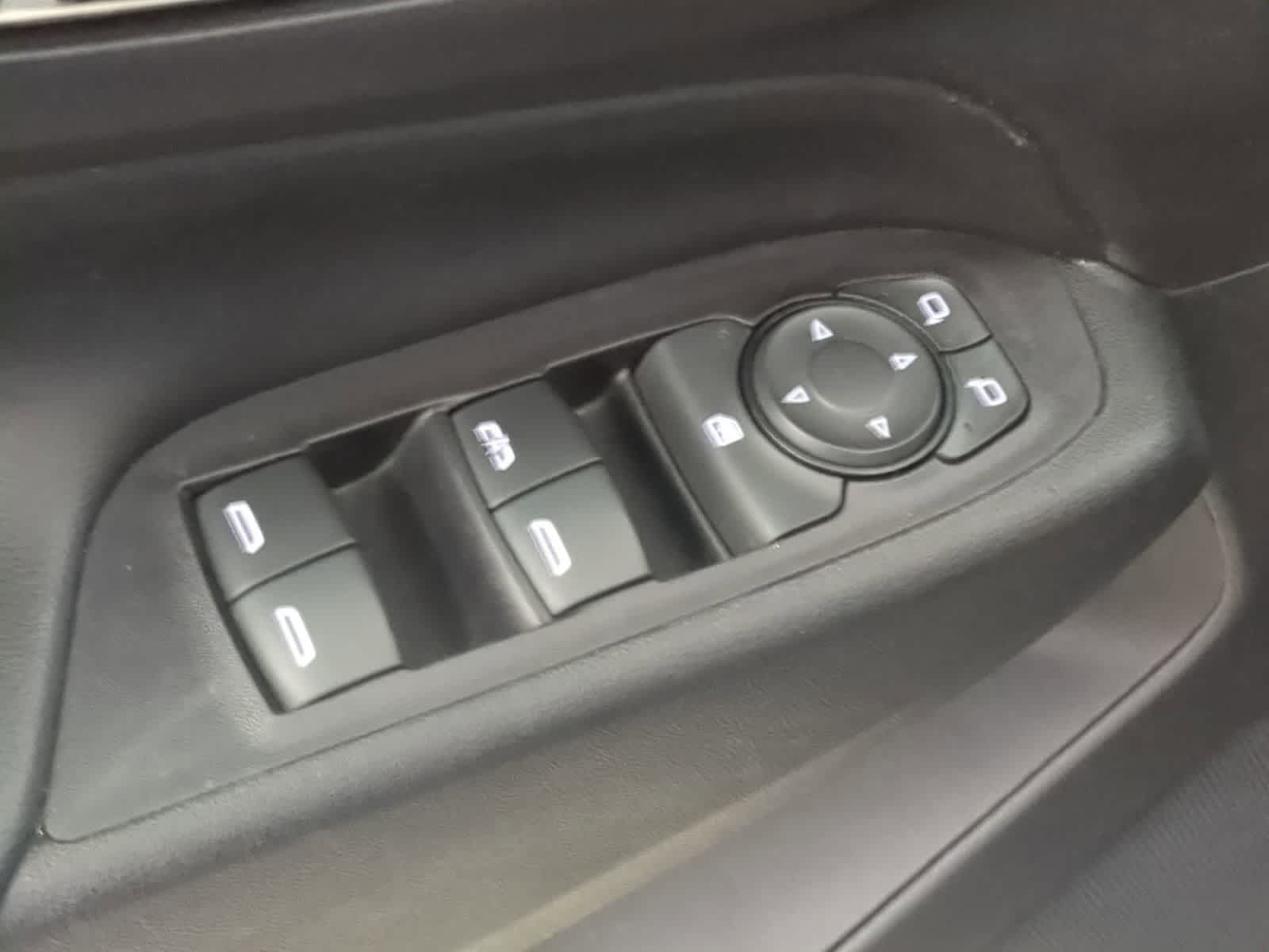 Thumbnail: 2019 Chevrolet Equinox - 16