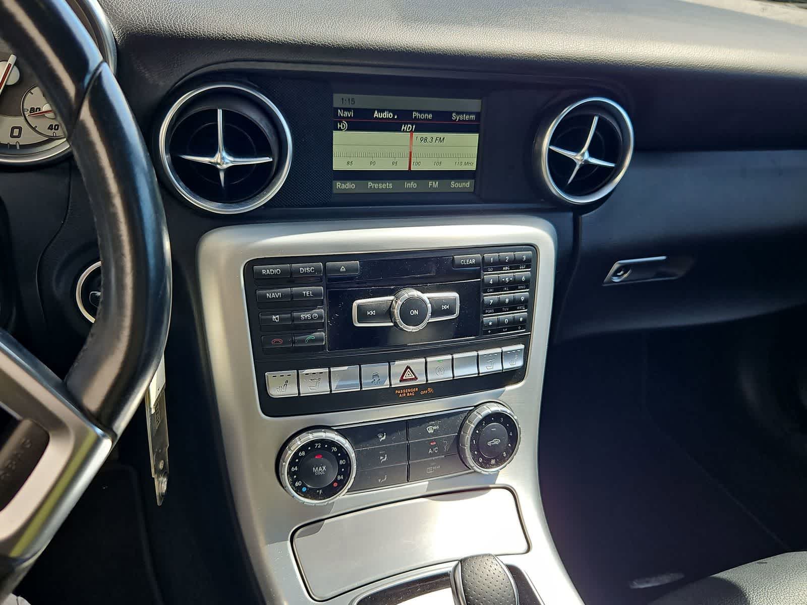 Thumbnail: 2016 Mercedes-Benz SLK - 24