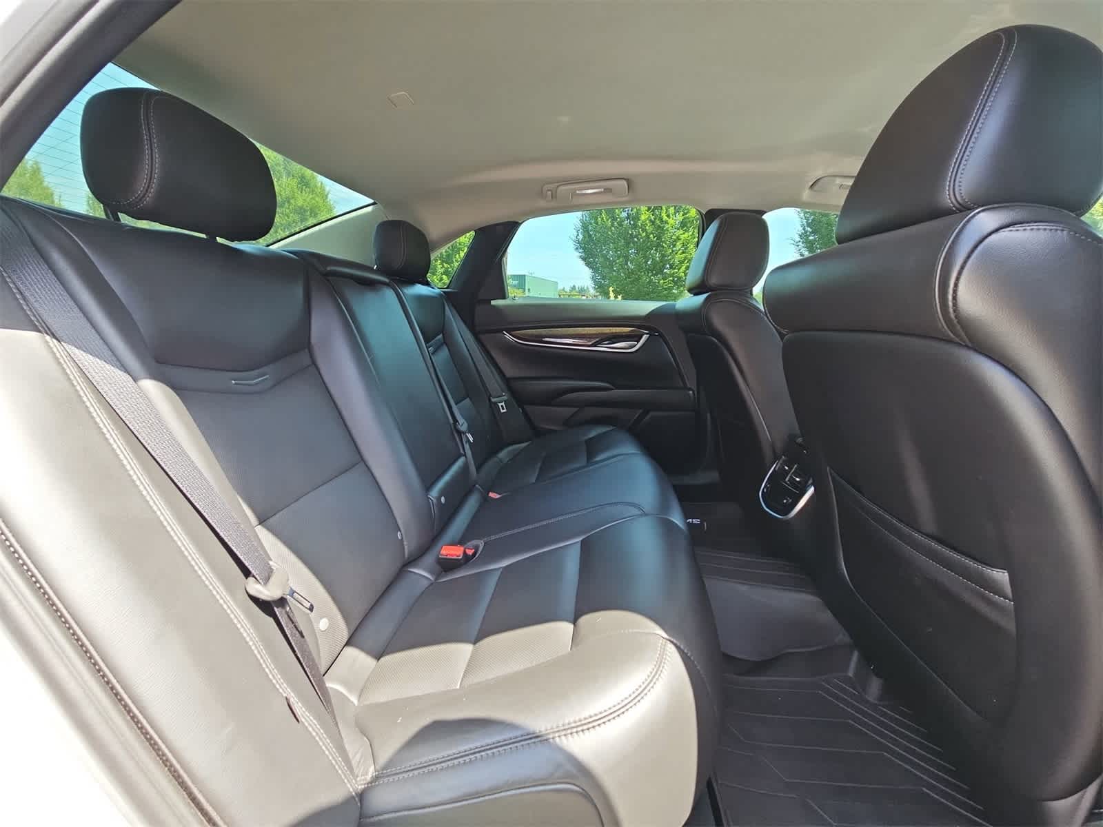 Thumbnail: 2017 Cadillac XTS - 19