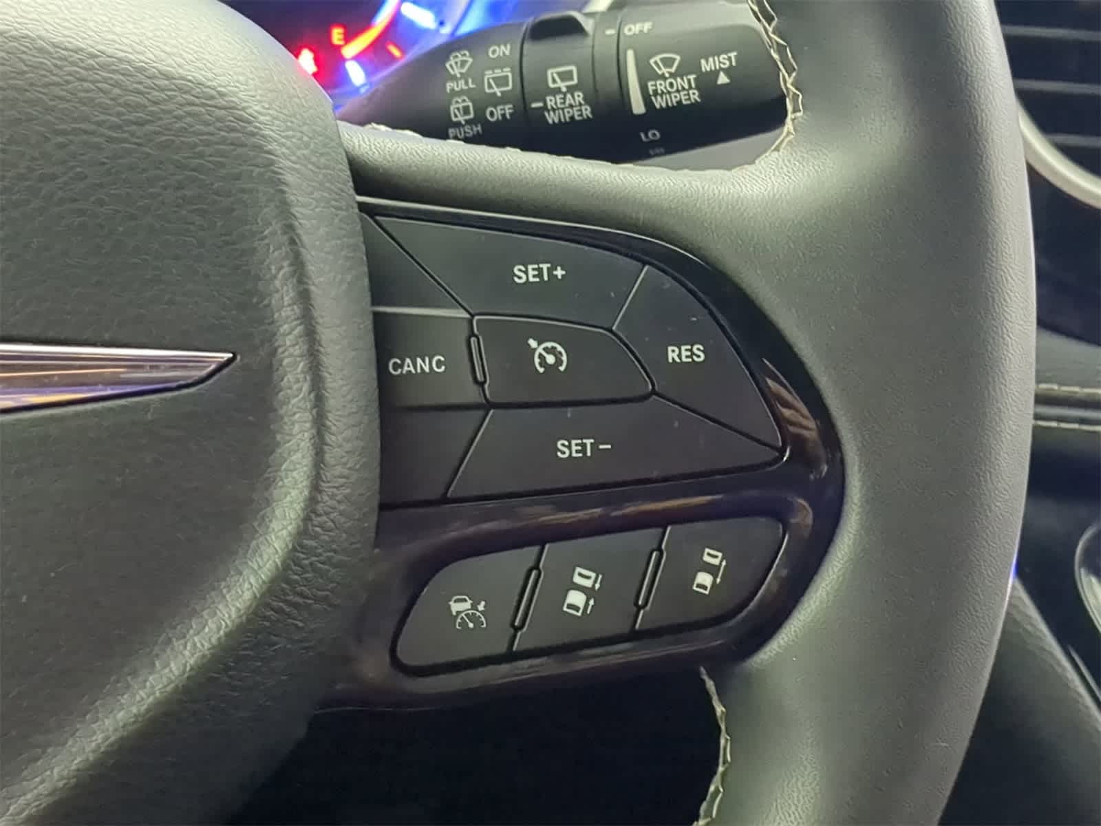 Thumbnail: 2023 Chrysler Pacifica - 23