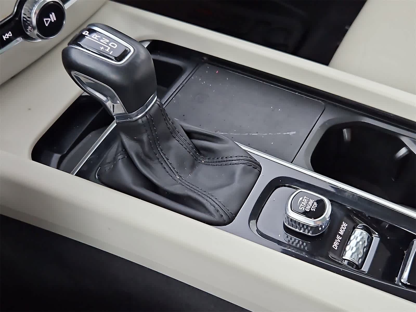 Thumbnail: 2021 Volvo S60 - 34