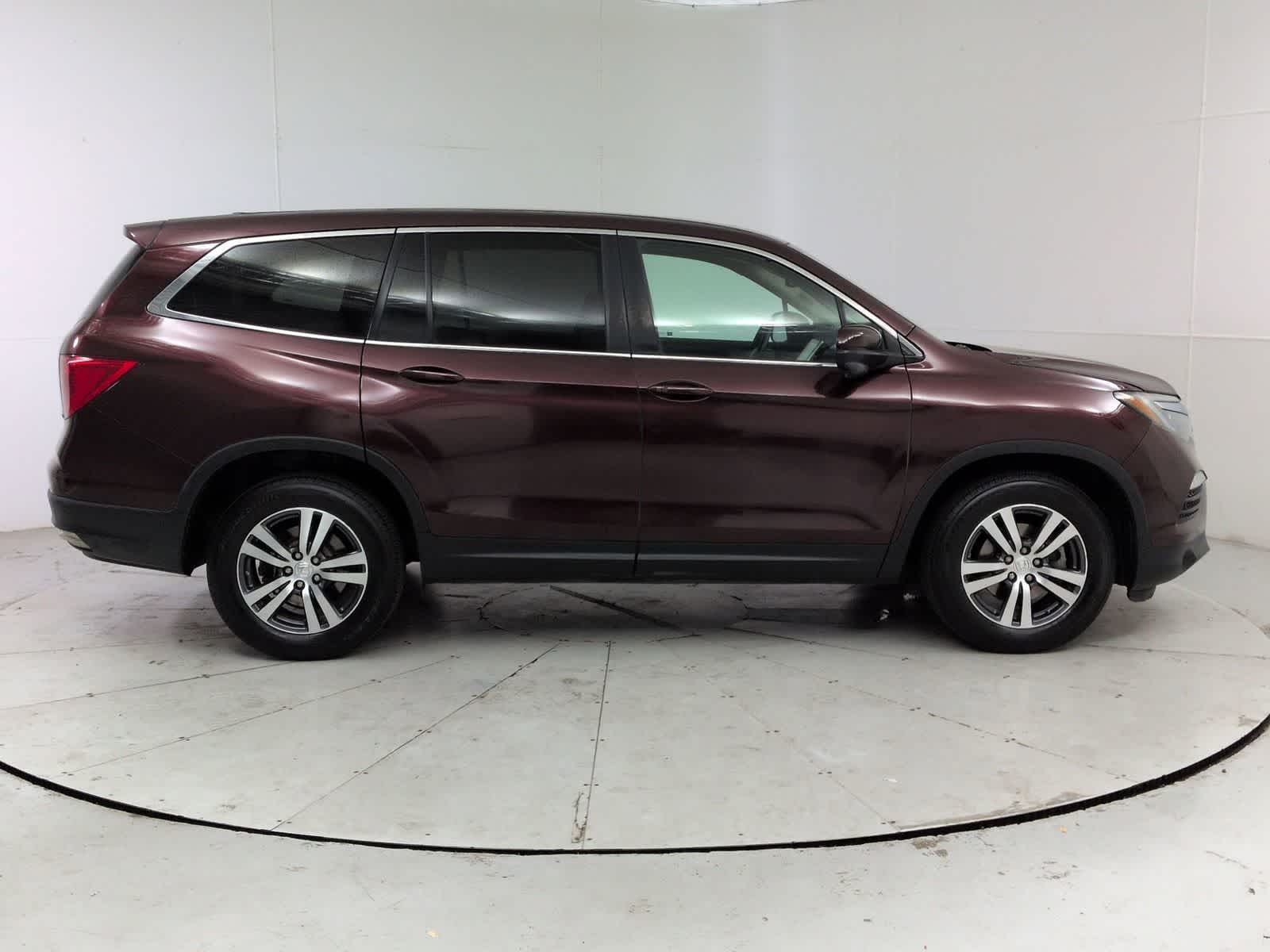 Thumbnail: 2017 Honda Pilot - 7