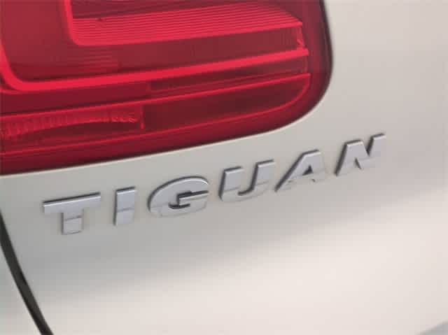 2014 Volkswagen Tiguan SE 11