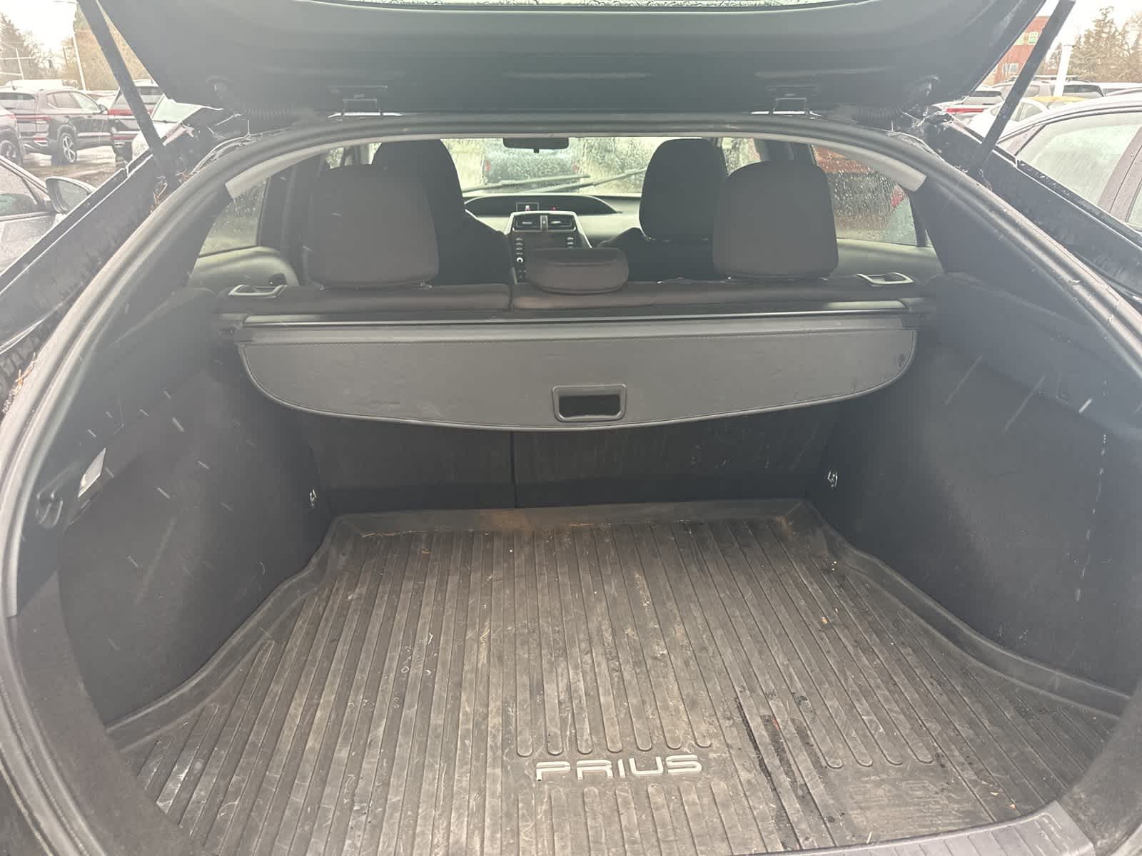 Thumbnail: 2022 Toyota Prius - 18