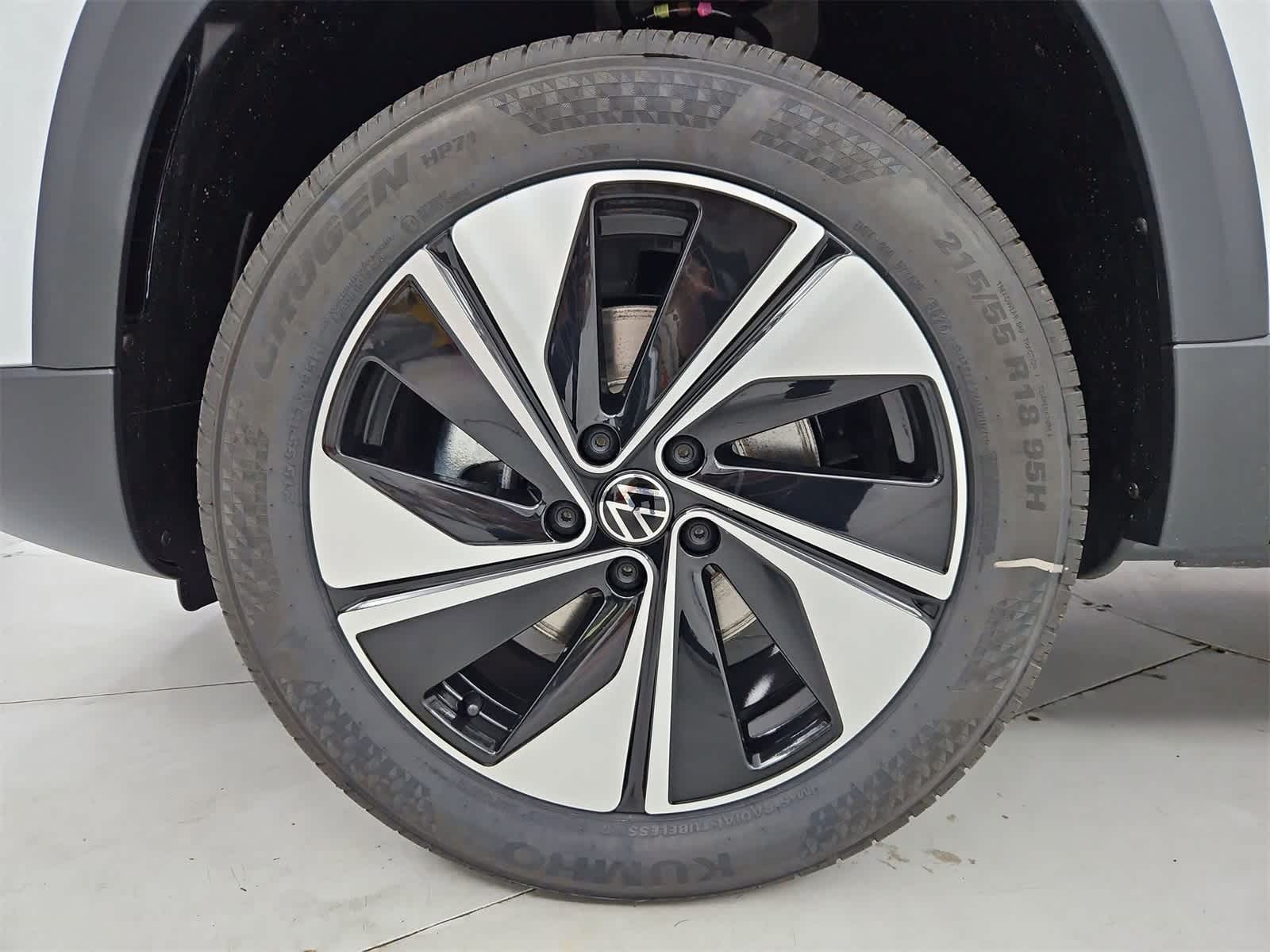 Thumbnail: 2025 Volkswagen Taos - 12