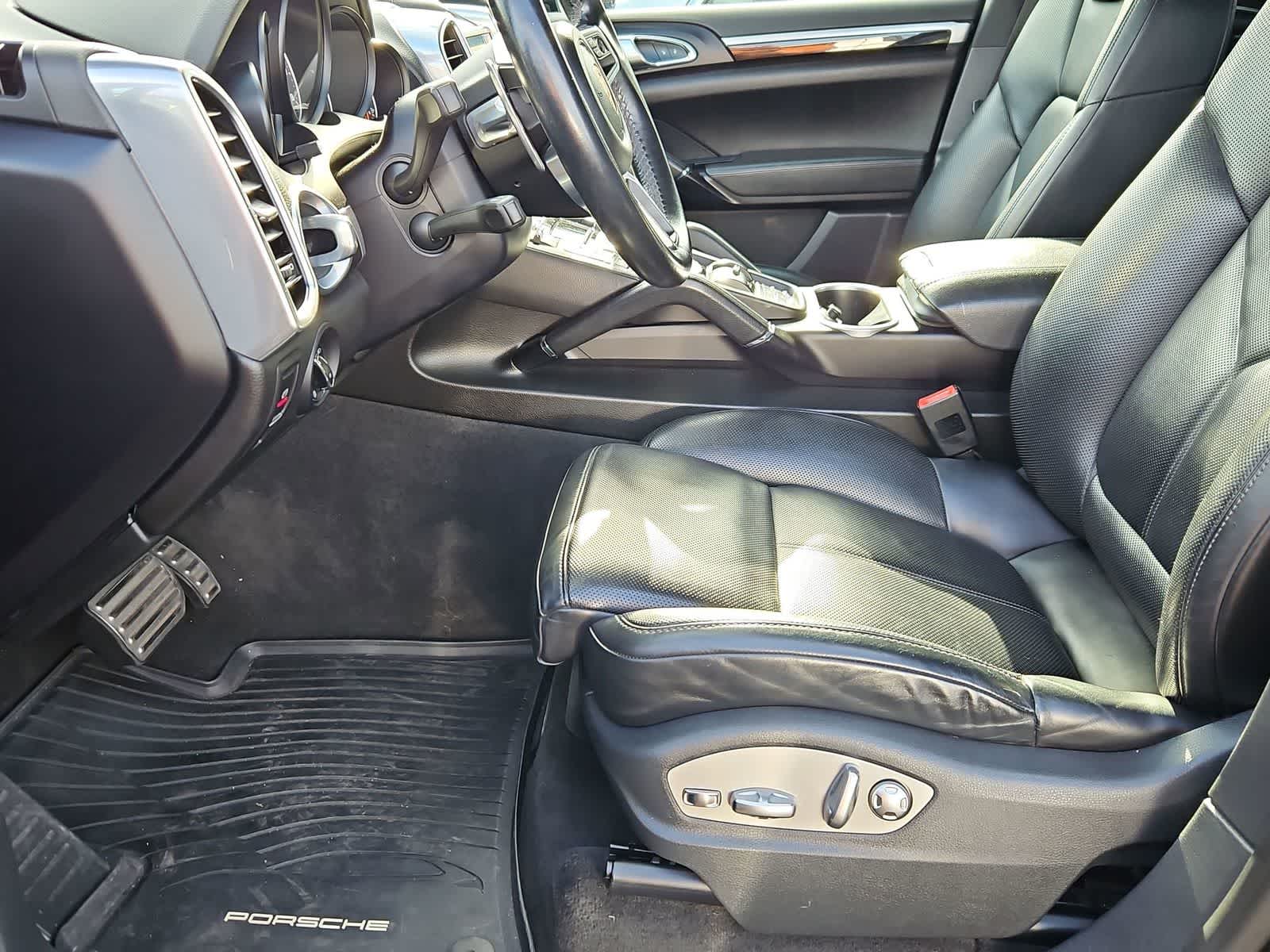 Thumbnail: 2018 Porsche Cayenne - 16