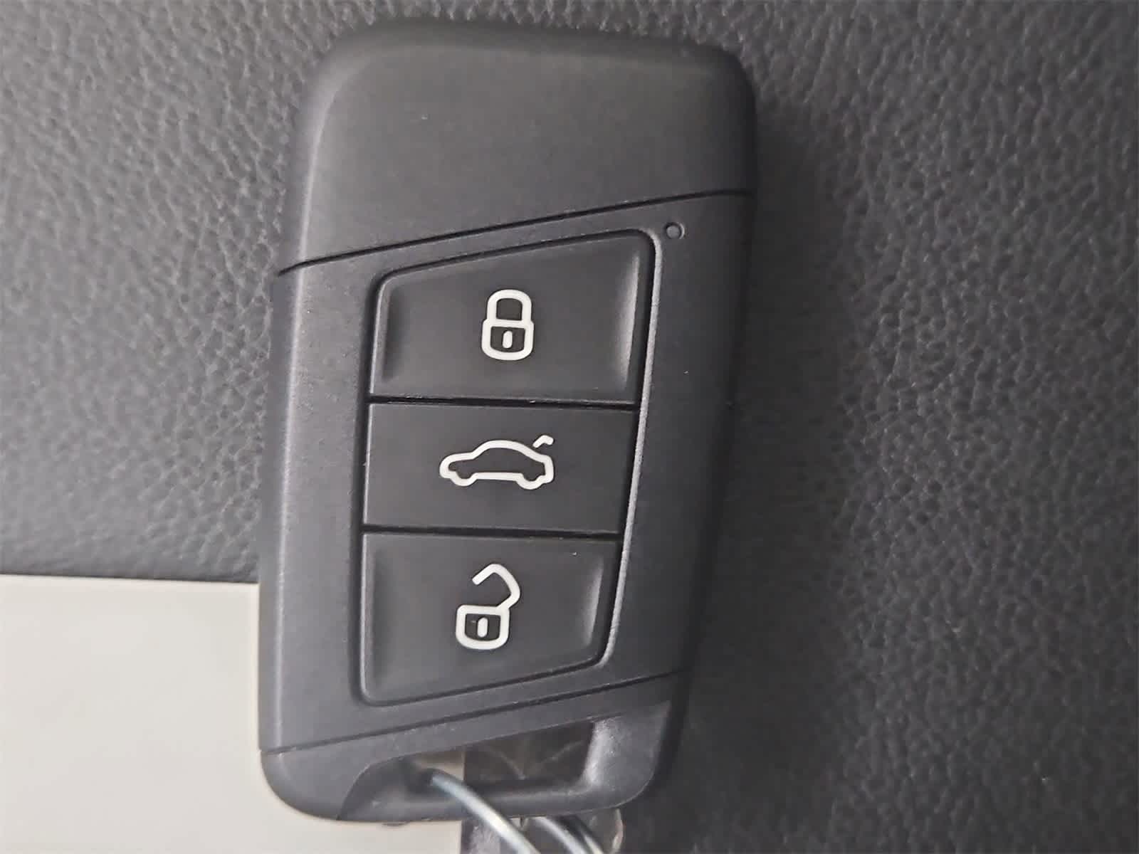 Thumbnail: 2025 Volkswagen Taos - 34