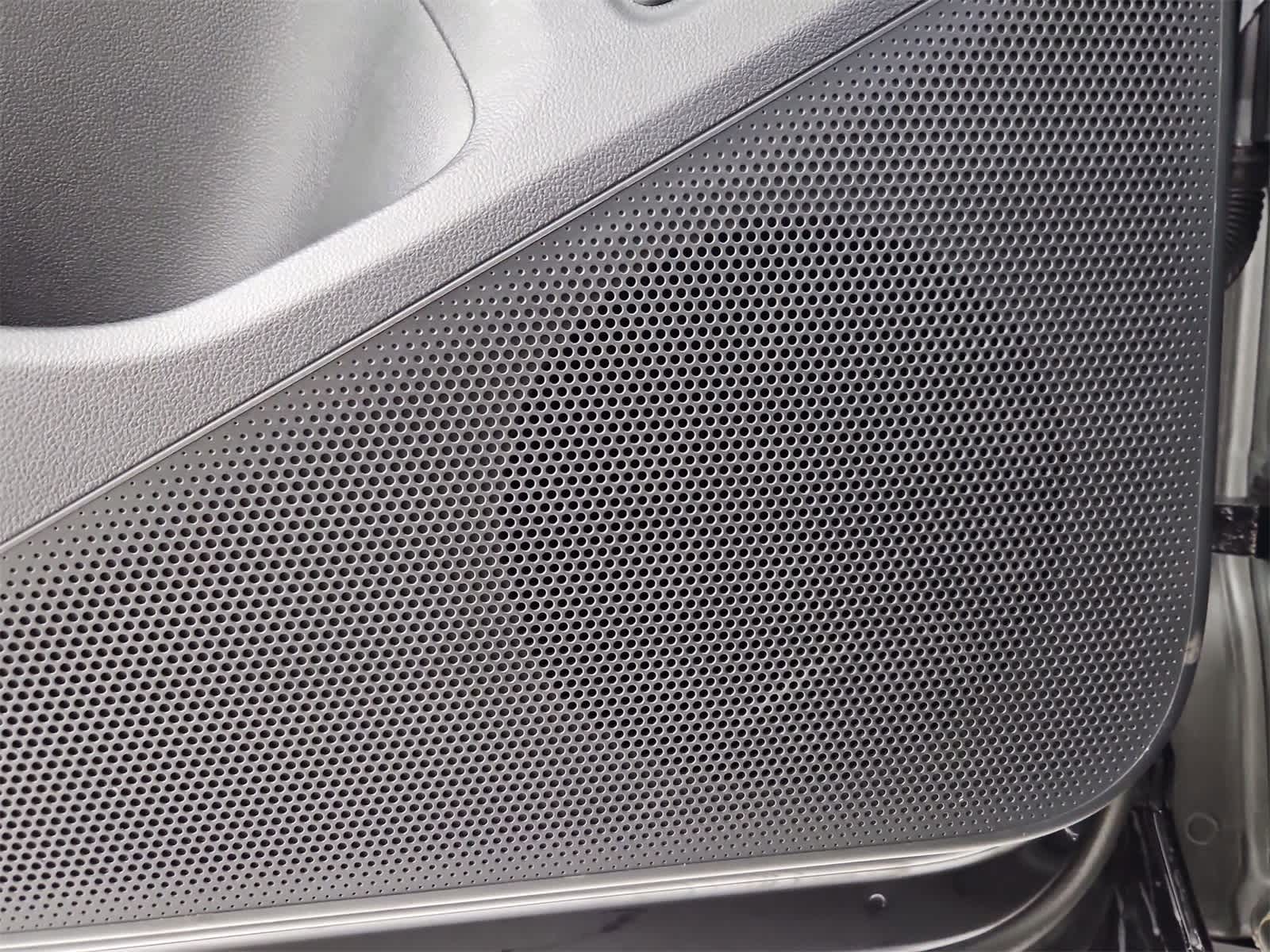 Thumbnail: 2025 Volkswagen Tiguan - 32