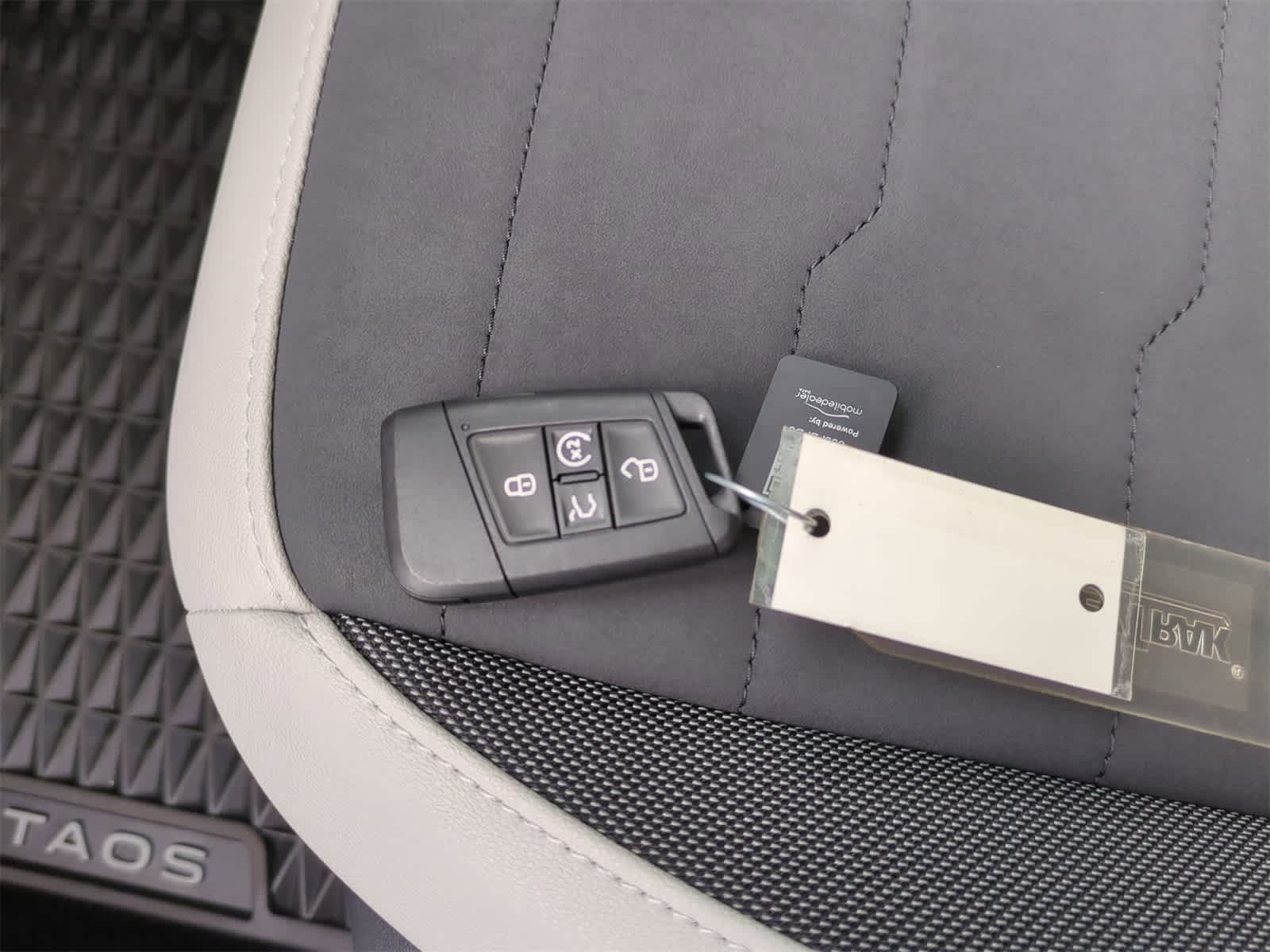 Thumbnail: 2025 Volkswagen Taos - 35