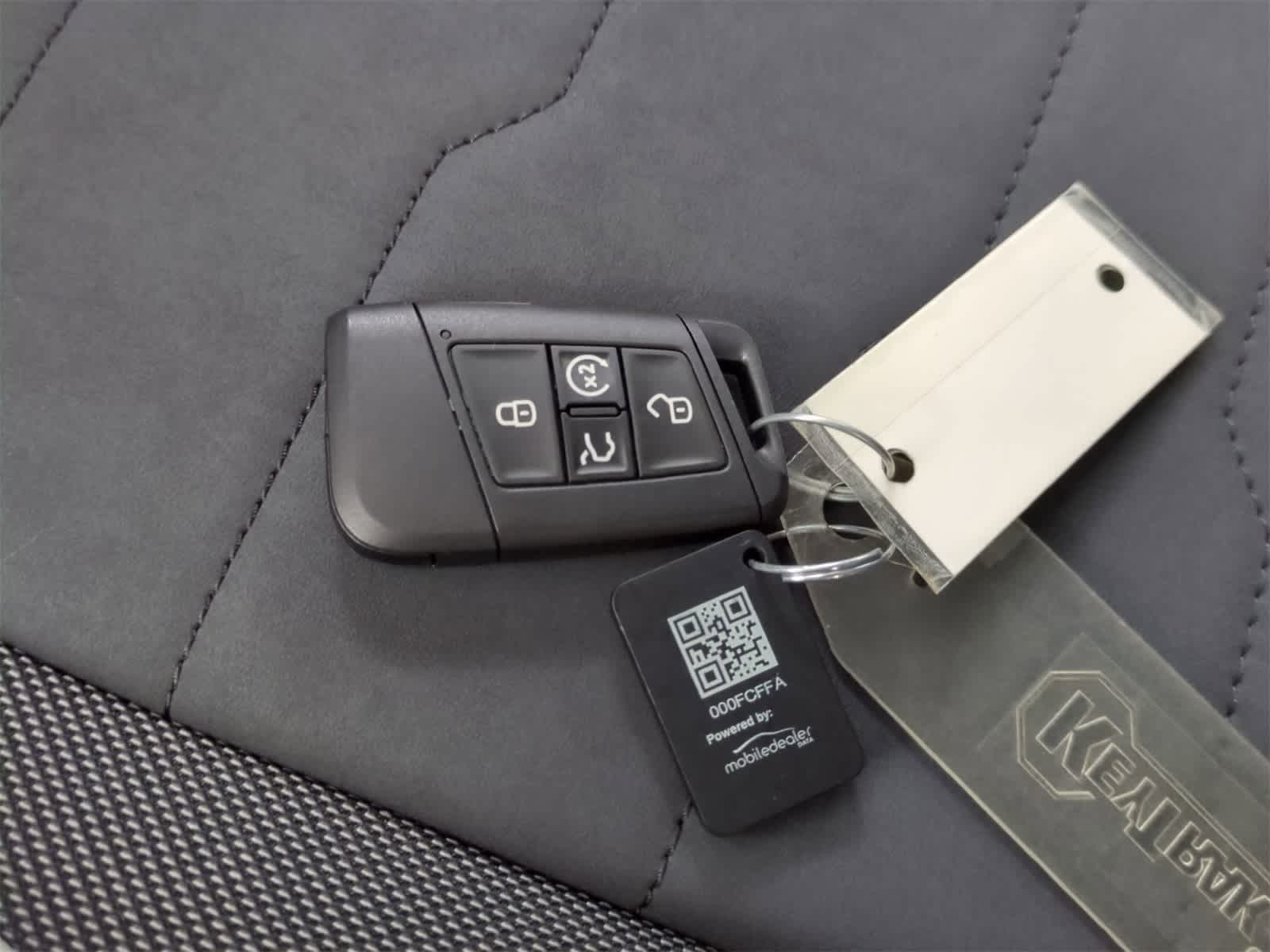 Thumbnail: 2025 Volkswagen Taos - 37