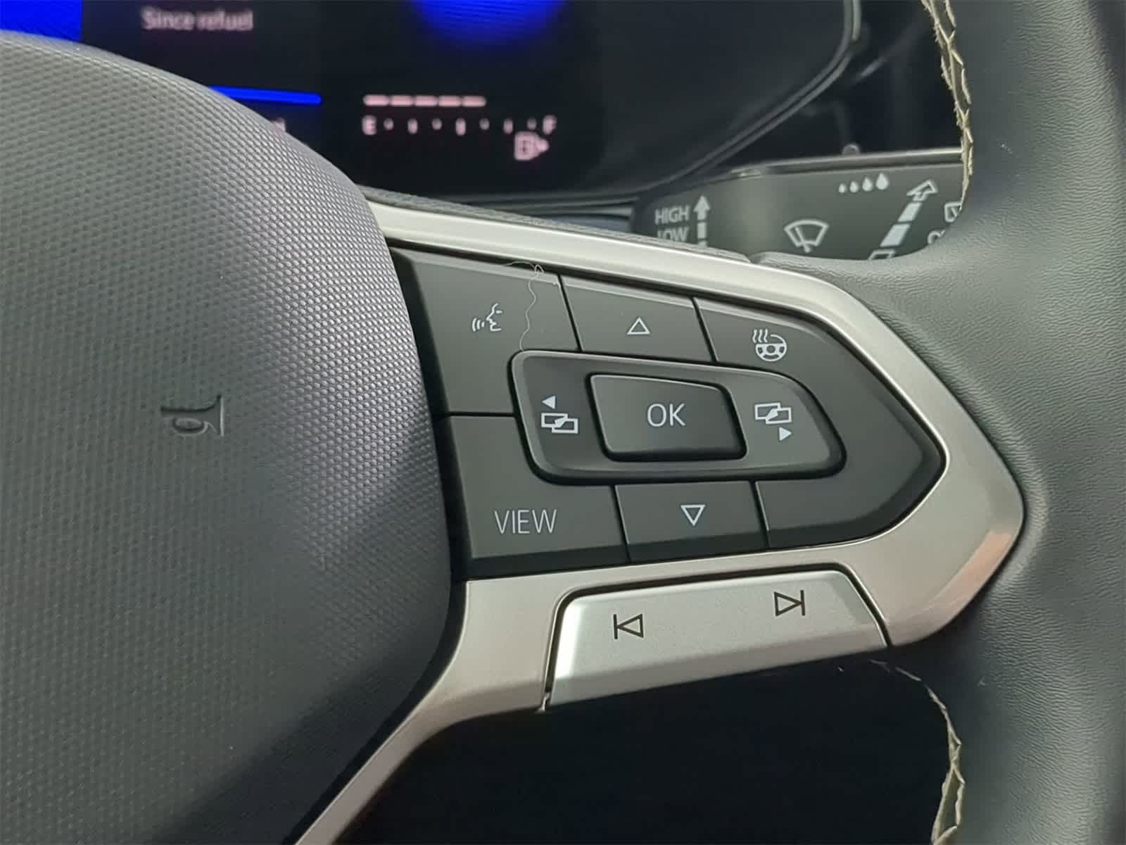 Thumbnail: 2023 Volkswagen Taos - 25