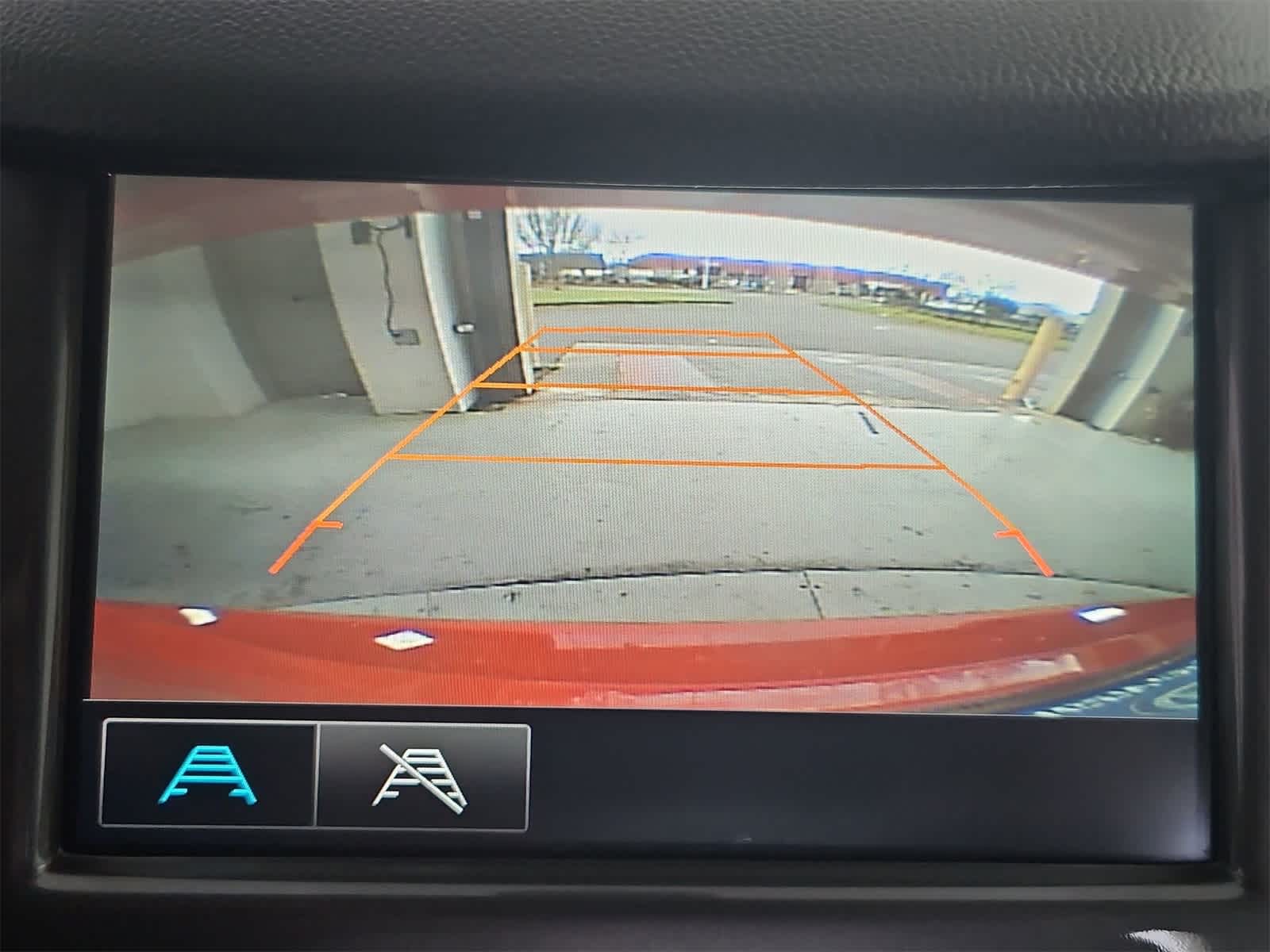 Thumbnail: 2018 Chevrolet Cruze - 27