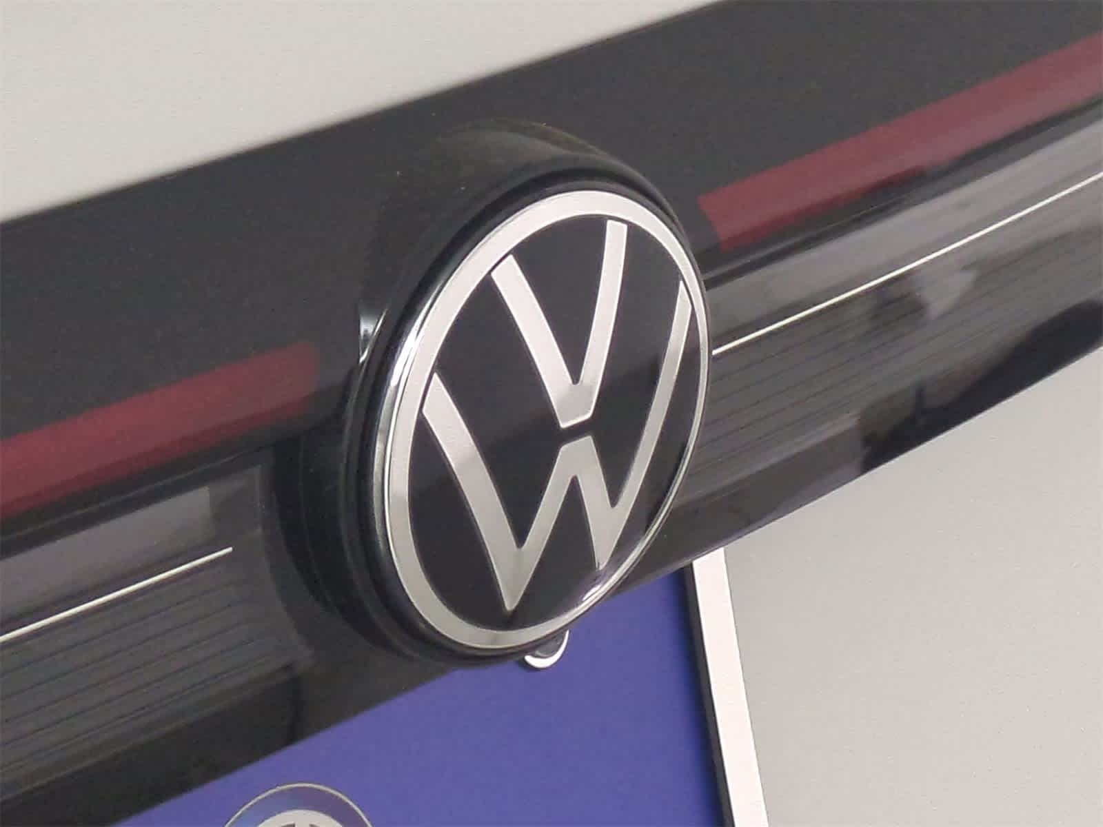 Thumbnail: 2025 Volkswagen Taos - 11