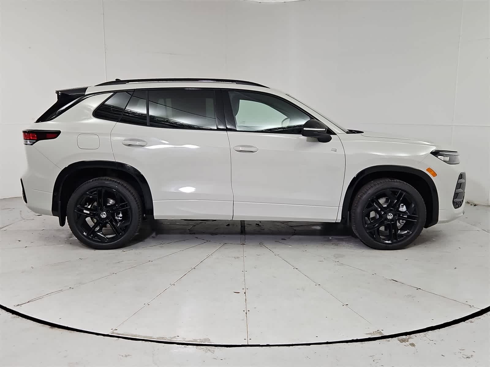 Thumbnail: 2026 Volkswagen Tiguan - 7