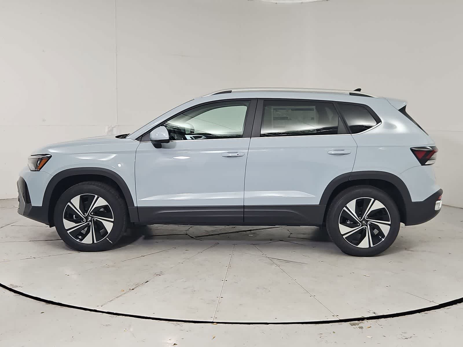 Thumbnail: 2026 Volkswagen Taos - 3