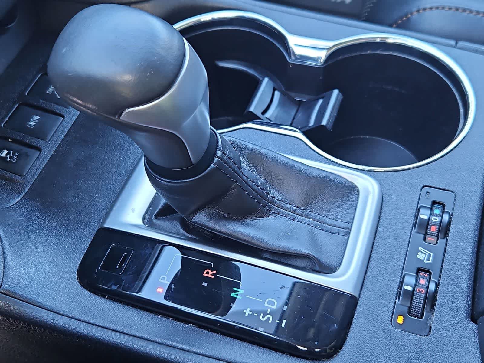Thumbnail: 2019 Toyota Highlander - 33