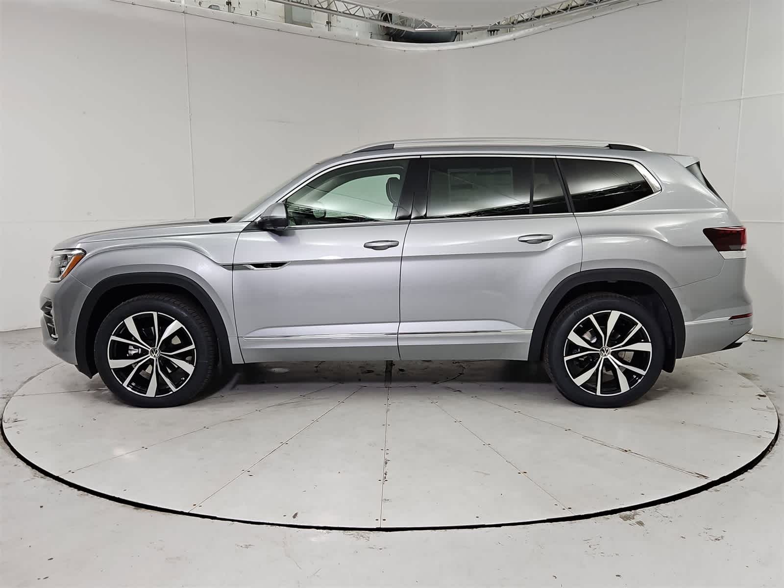 Thumbnail: 2026 Volkswagen Atlas - 3