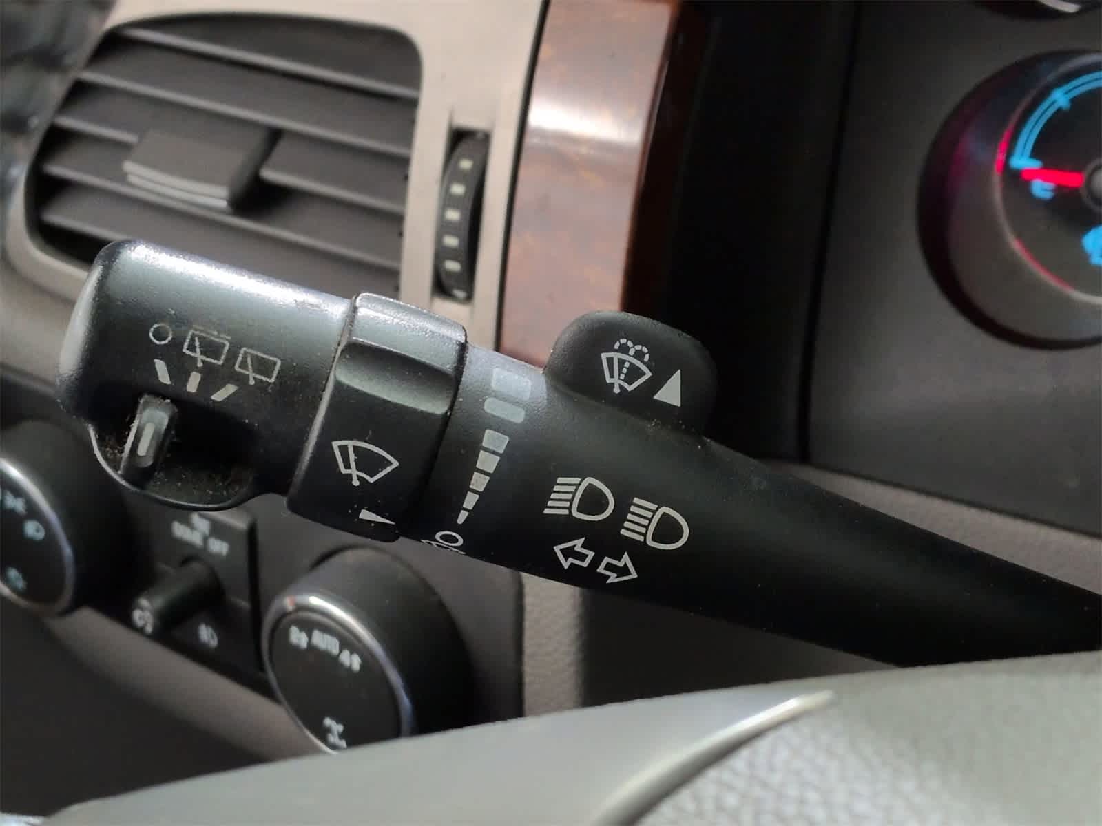 Thumbnail: 2013 Chevrolet Tahoe - 27