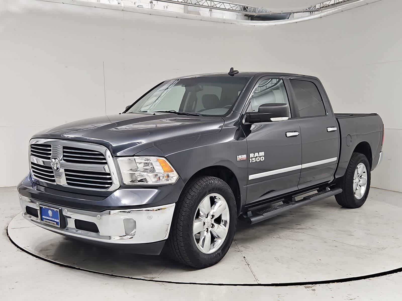 2016 RAM 1500 Big Horn 4x4 Crew Cab 5'7's photo