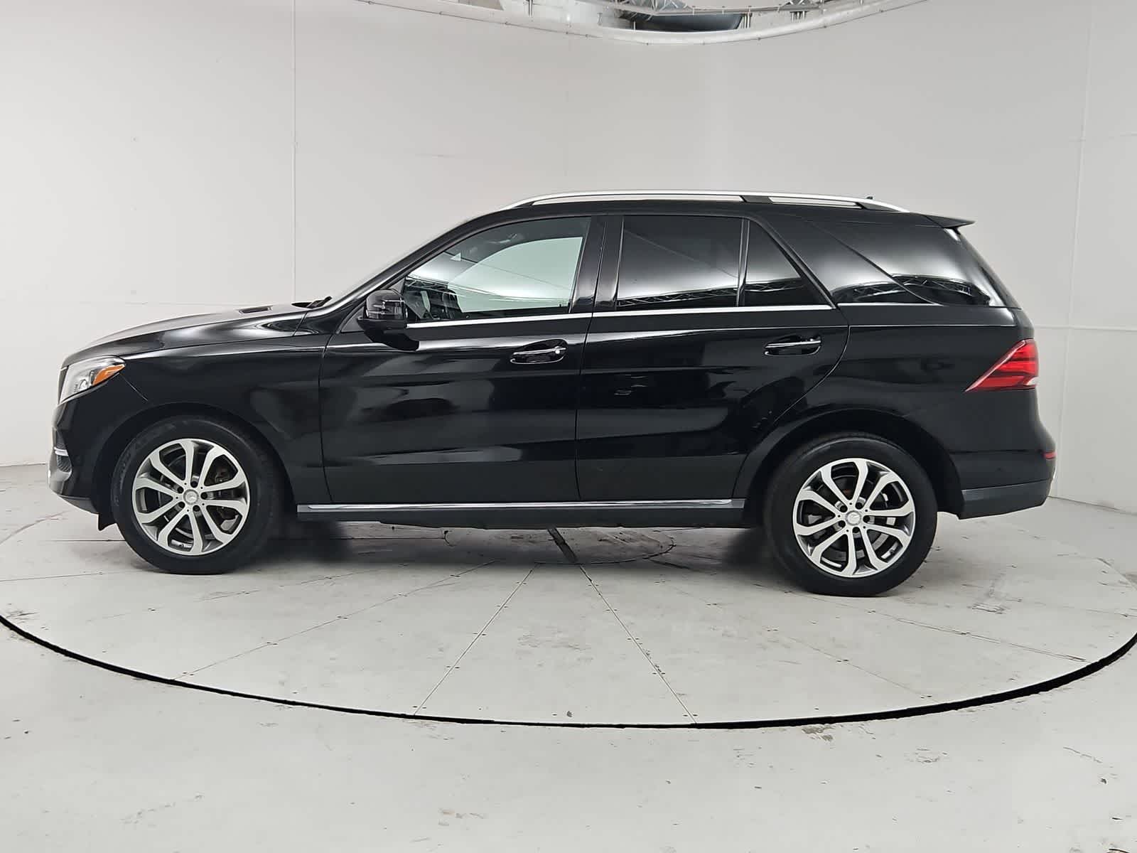 Thumbnail: 2016 Mercedes-Benz GLE - 2