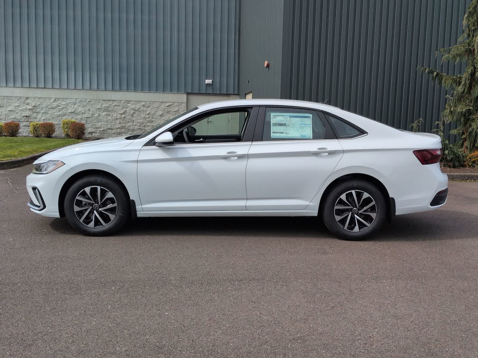 Thumbnail: 2026 Volkswagen Jetta - 3