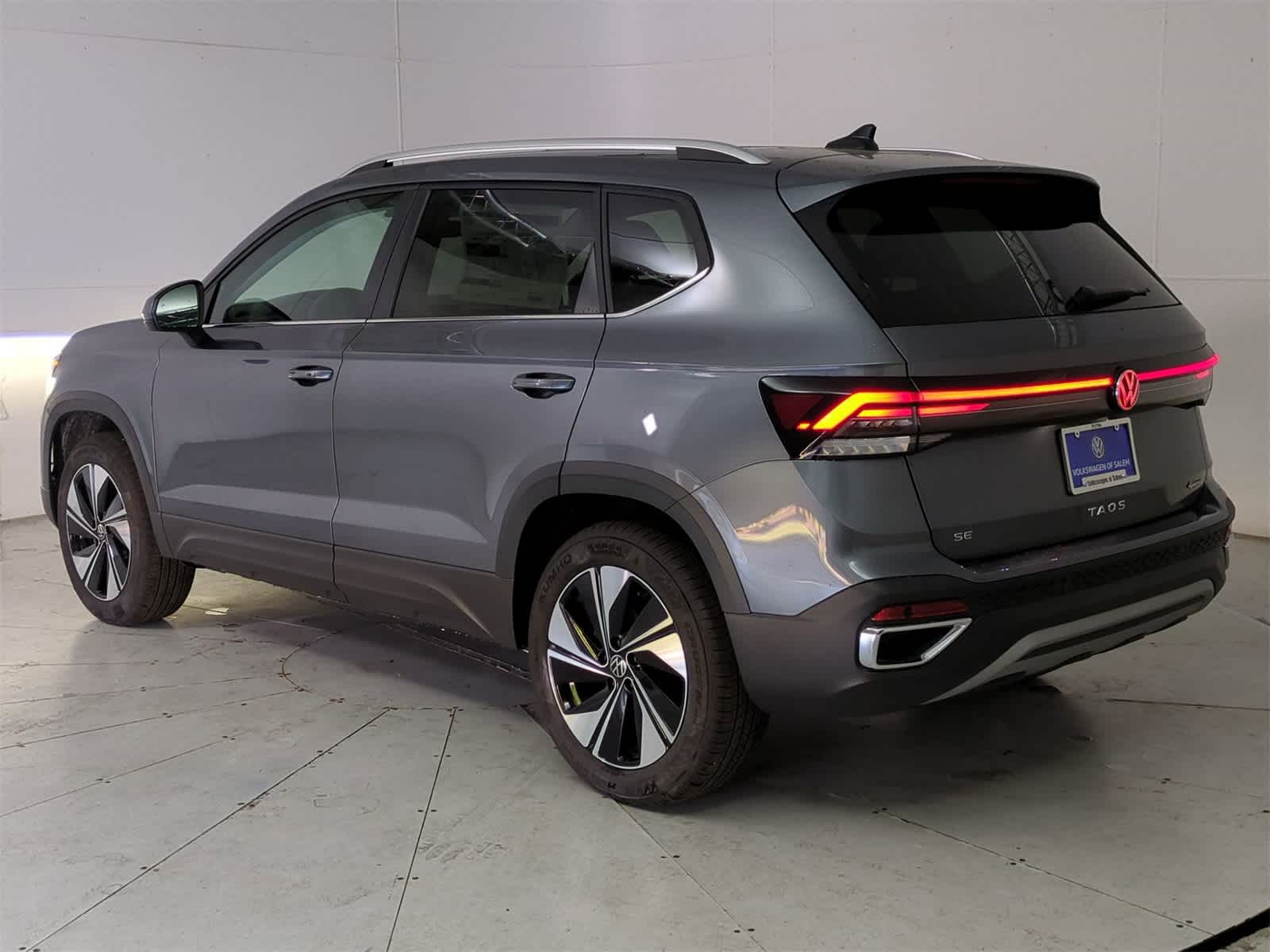 Thumbnail: 2025 Volkswagen Taos - 4