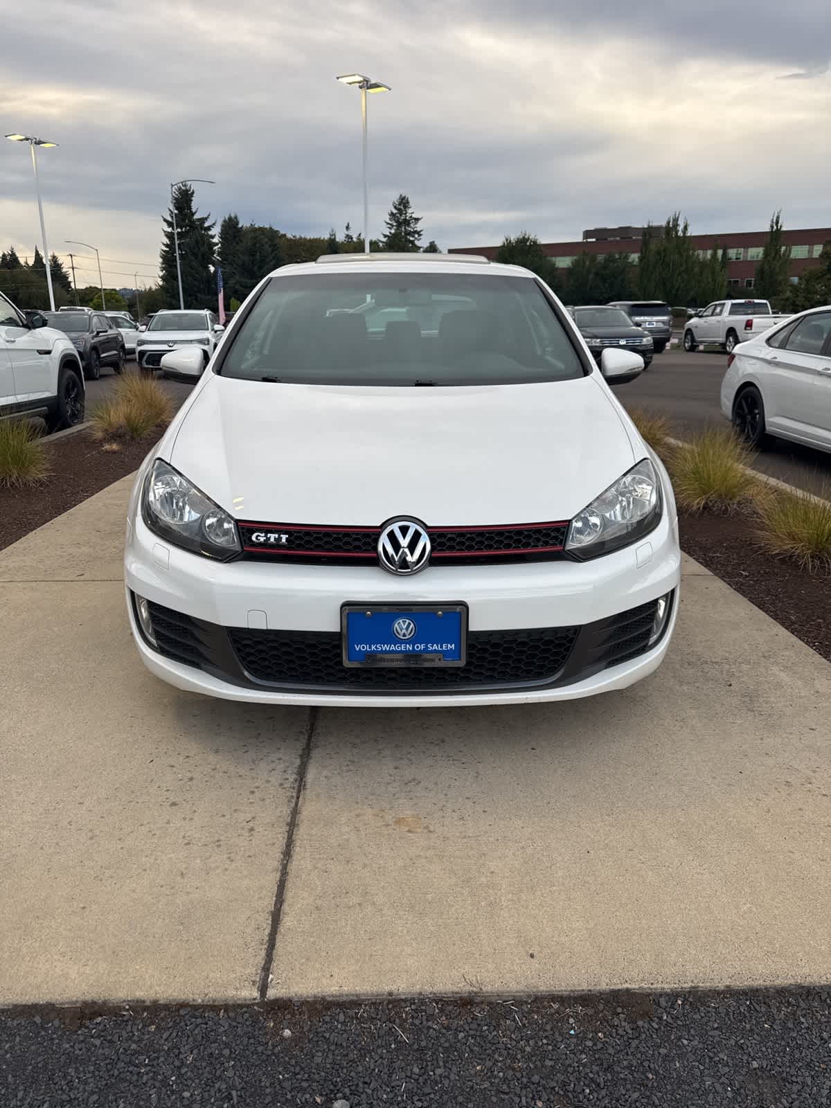 2013 Volkswagen Golf GTI photo 2