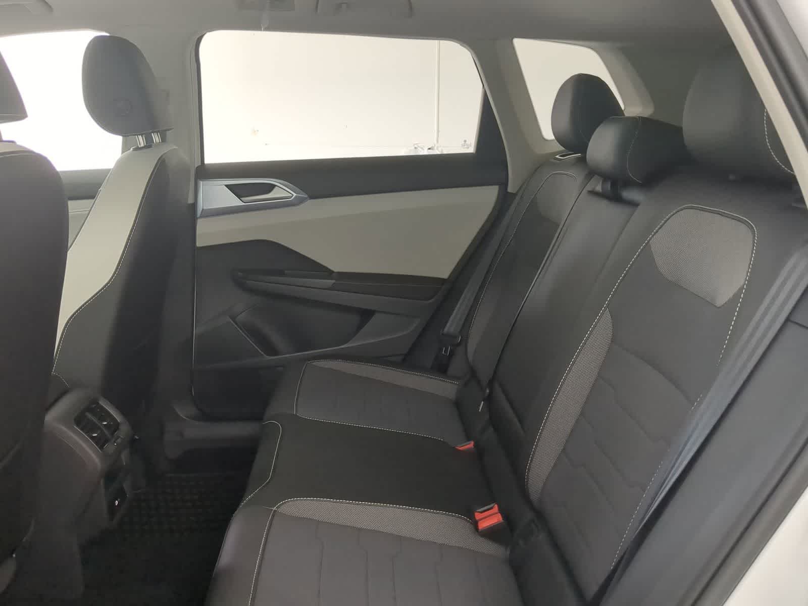 Thumbnail: 2025 Volkswagen Taos - 20