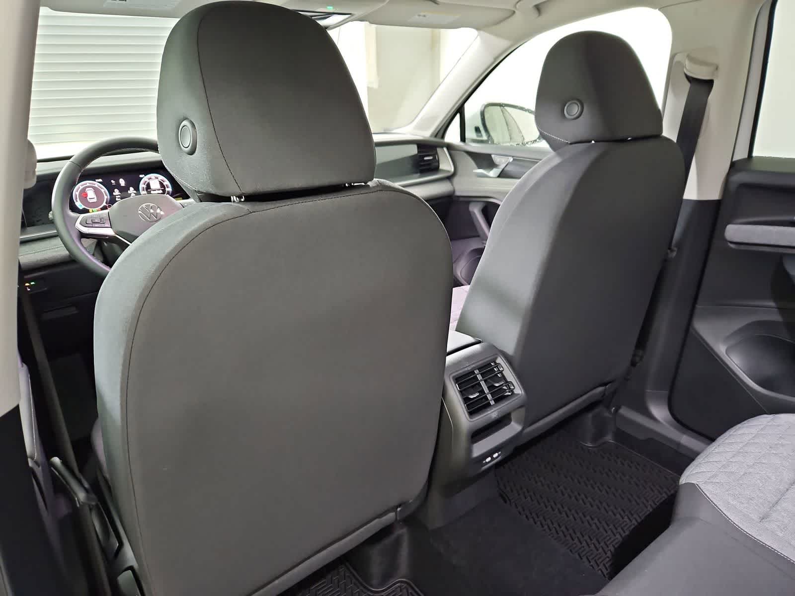 Thumbnail: 2026 Volkswagen Tiguan - 18