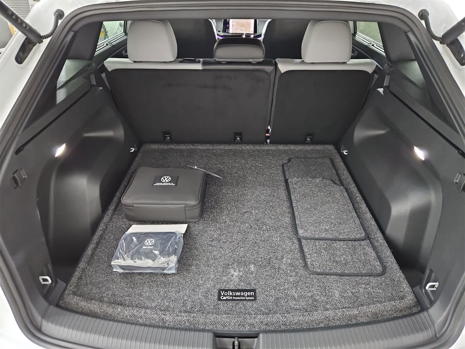 Thumbnail: 2025 Volkswagen Atlas - 36