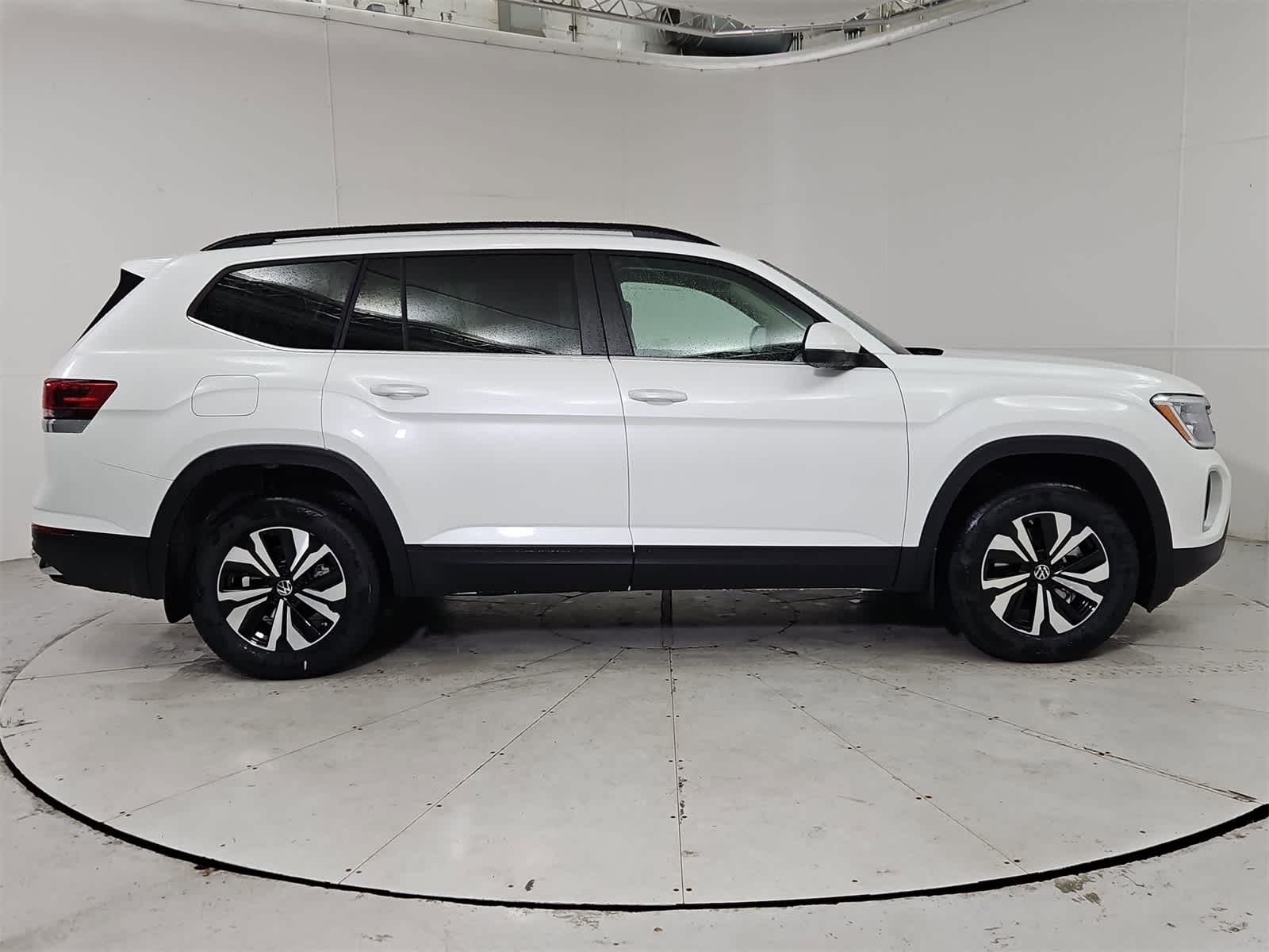 Thumbnail: 2026 Volkswagen Atlas - 7