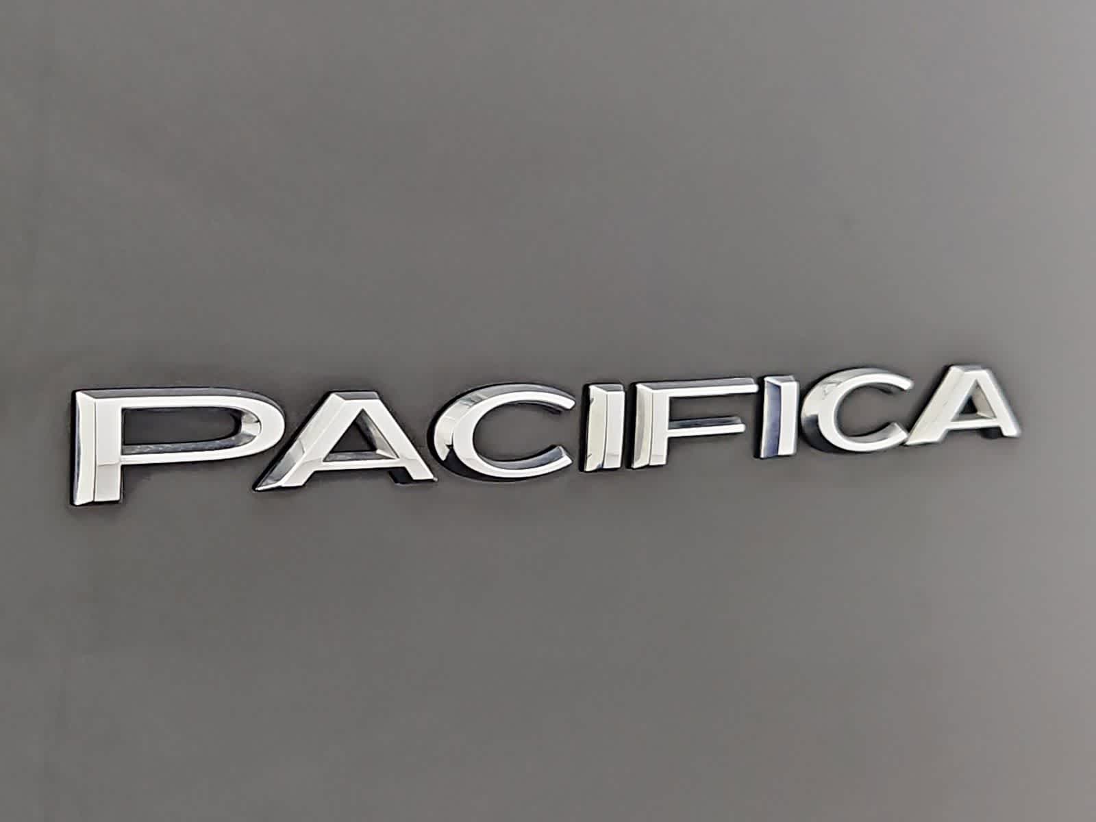 Thumbnail: 2023 Chrysler Pacifica - 12