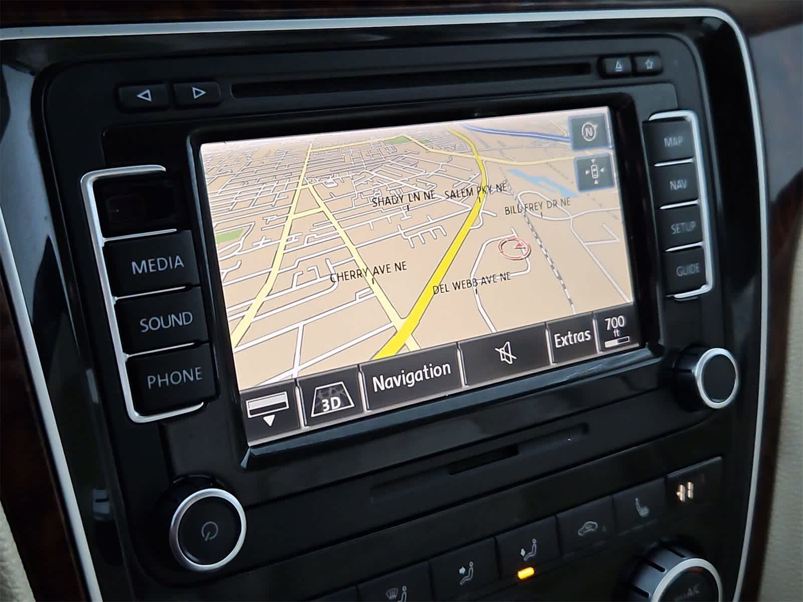 Thumbnail: 2013 Volkswagen Passat - 30