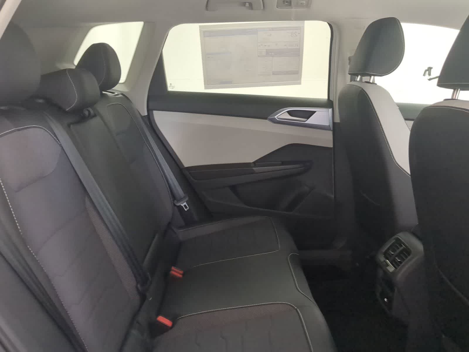 Thumbnail: 2025 Volkswagen Taos - 21