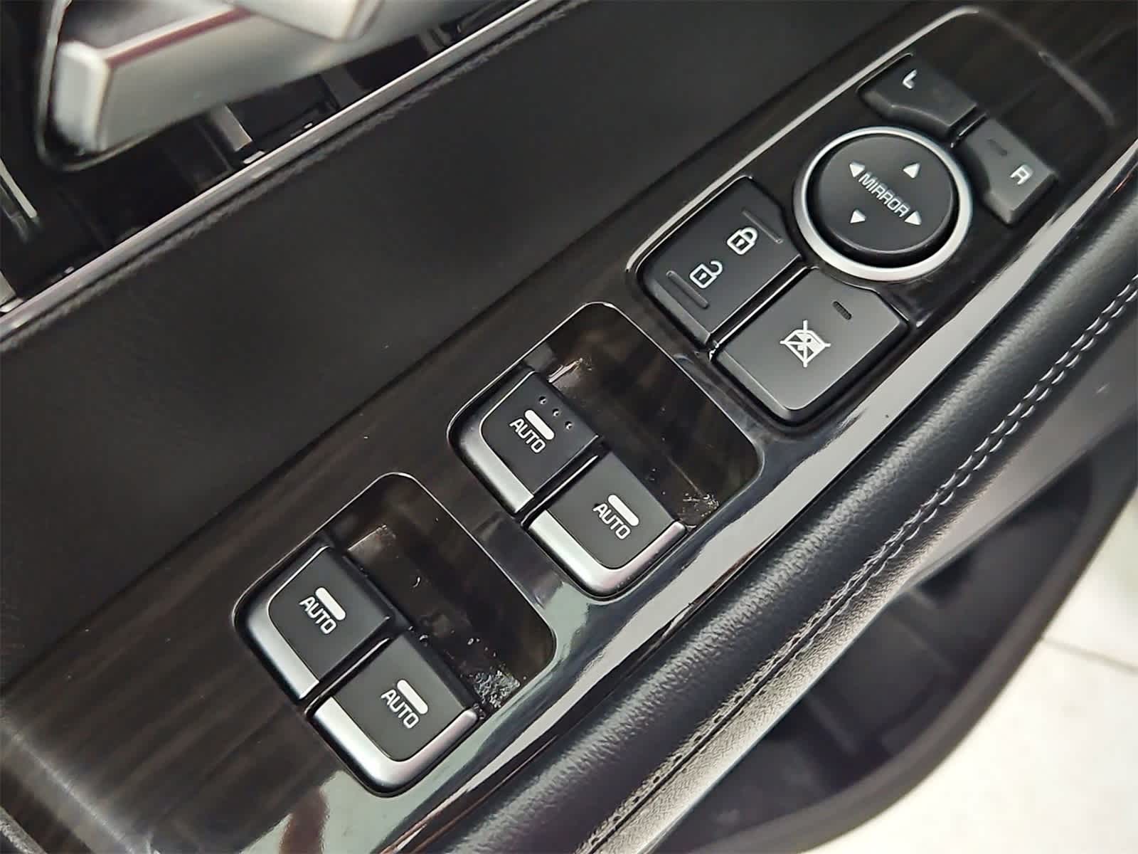 Thumbnail: 2019 Kia Sorento - 17