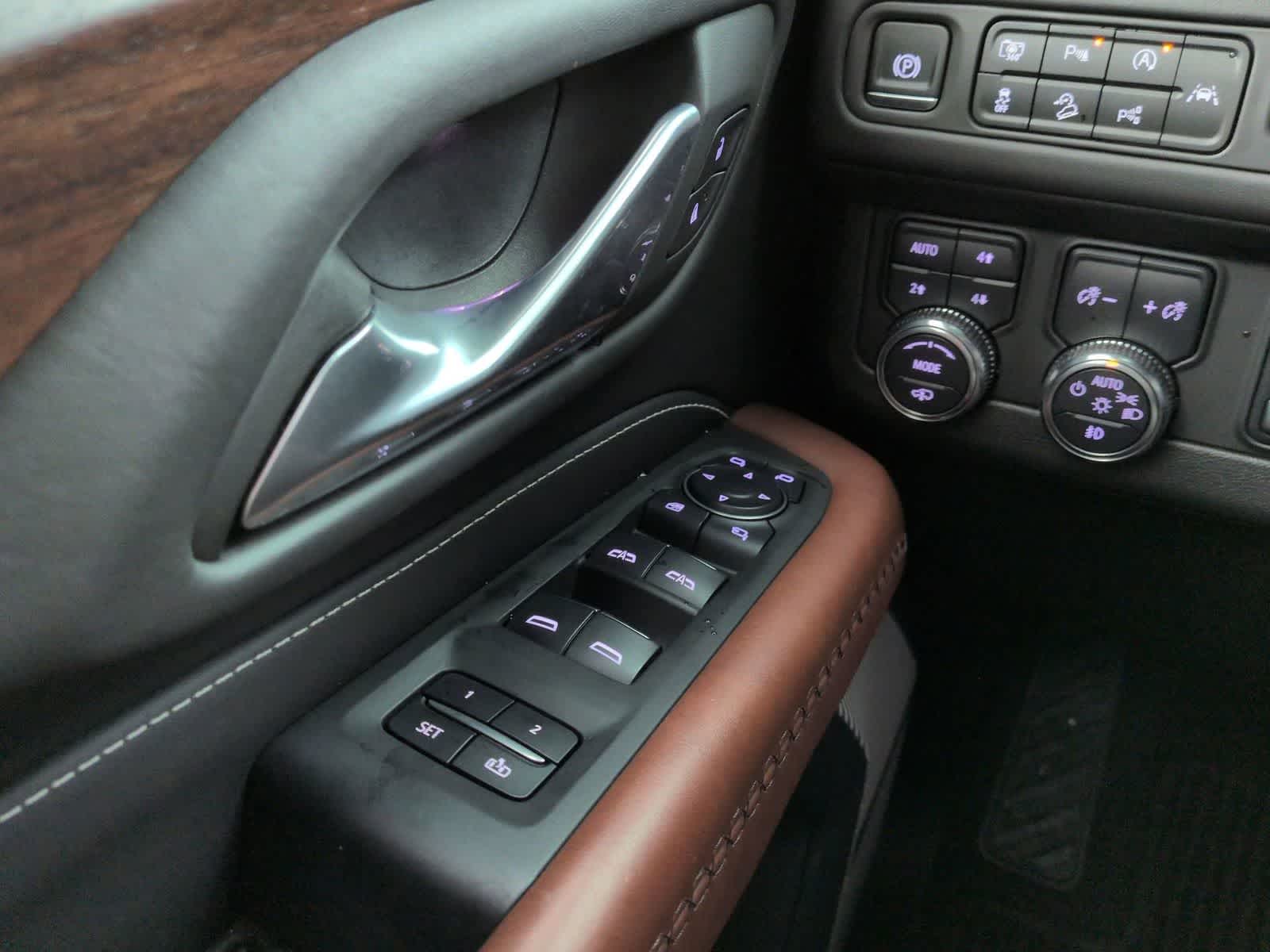 Thumbnail: 2024 GMC Yukon - 17