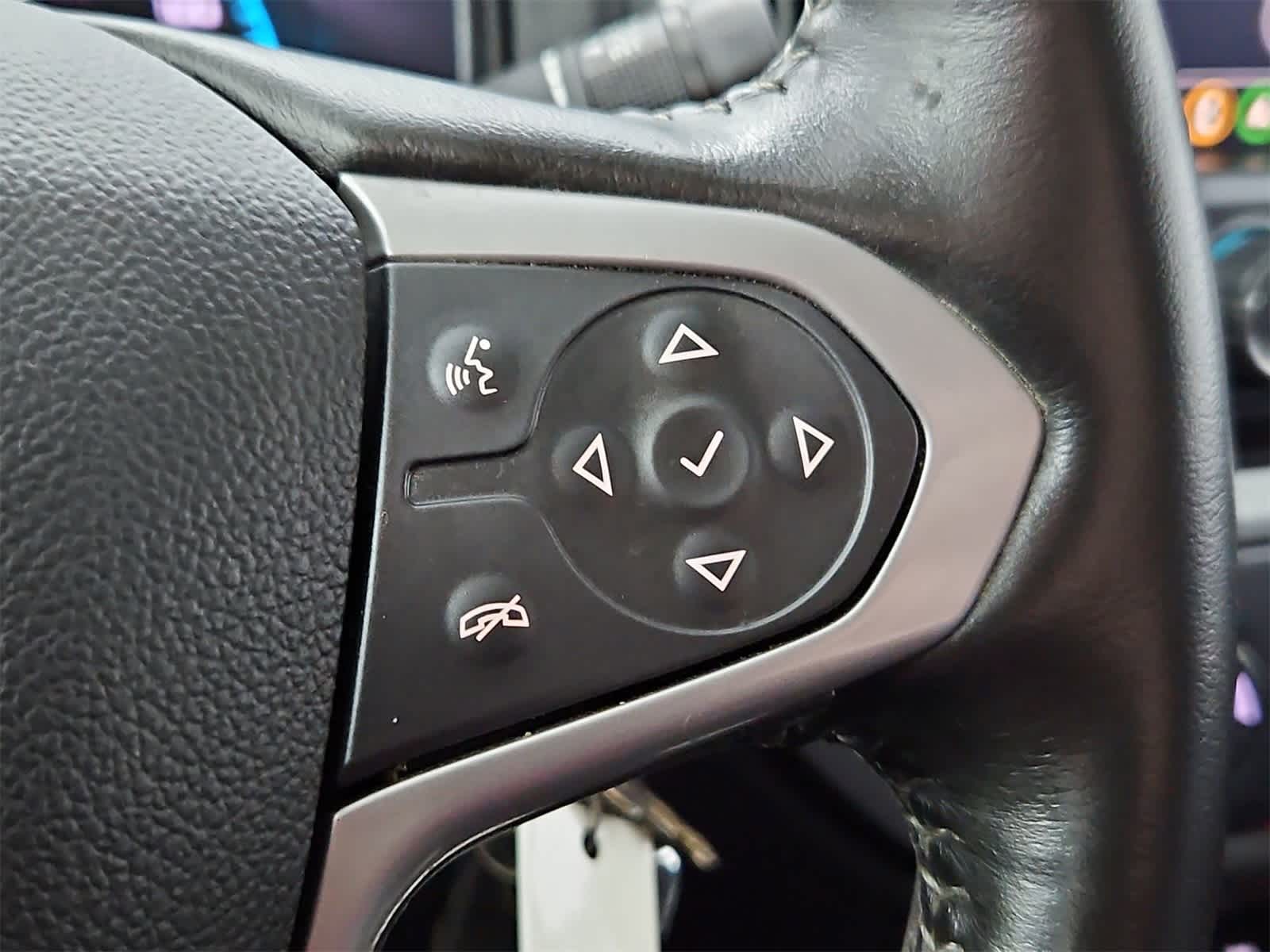 Thumbnail: 2021 Chevrolet Colorado - 24