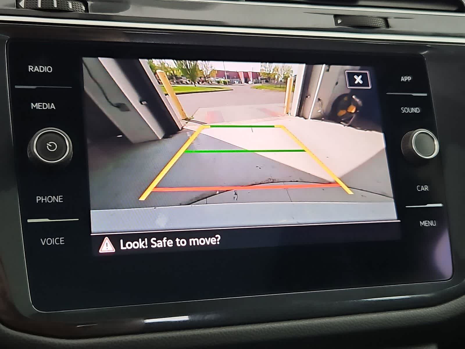 Thumbnail: 2021 Volkswagen Tiguan - 29