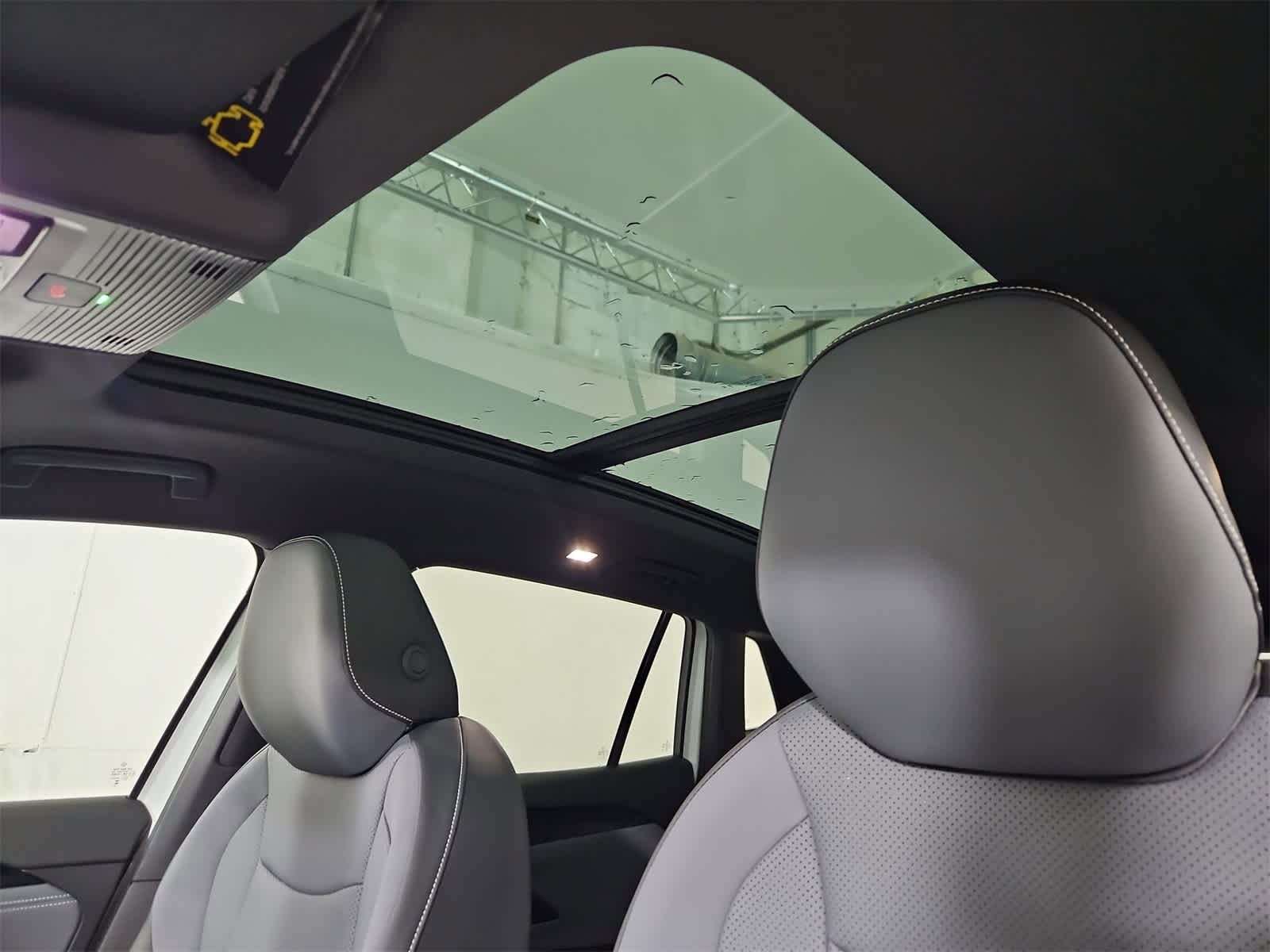 Thumbnail: 2025 Volkswagen Tiguan - 19