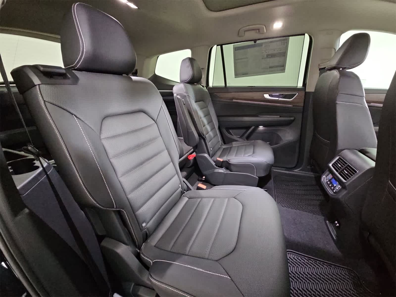 Thumbnail: 2026 Volkswagen Atlas - 21